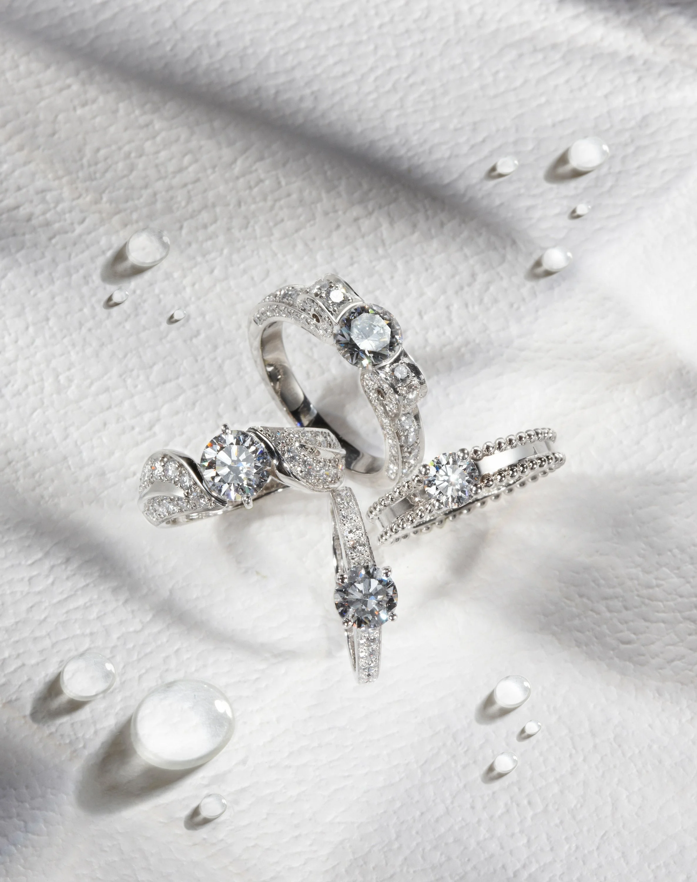 diamond-engagement-ring-collection-solitaire-platinum-water-drop-01.jpg