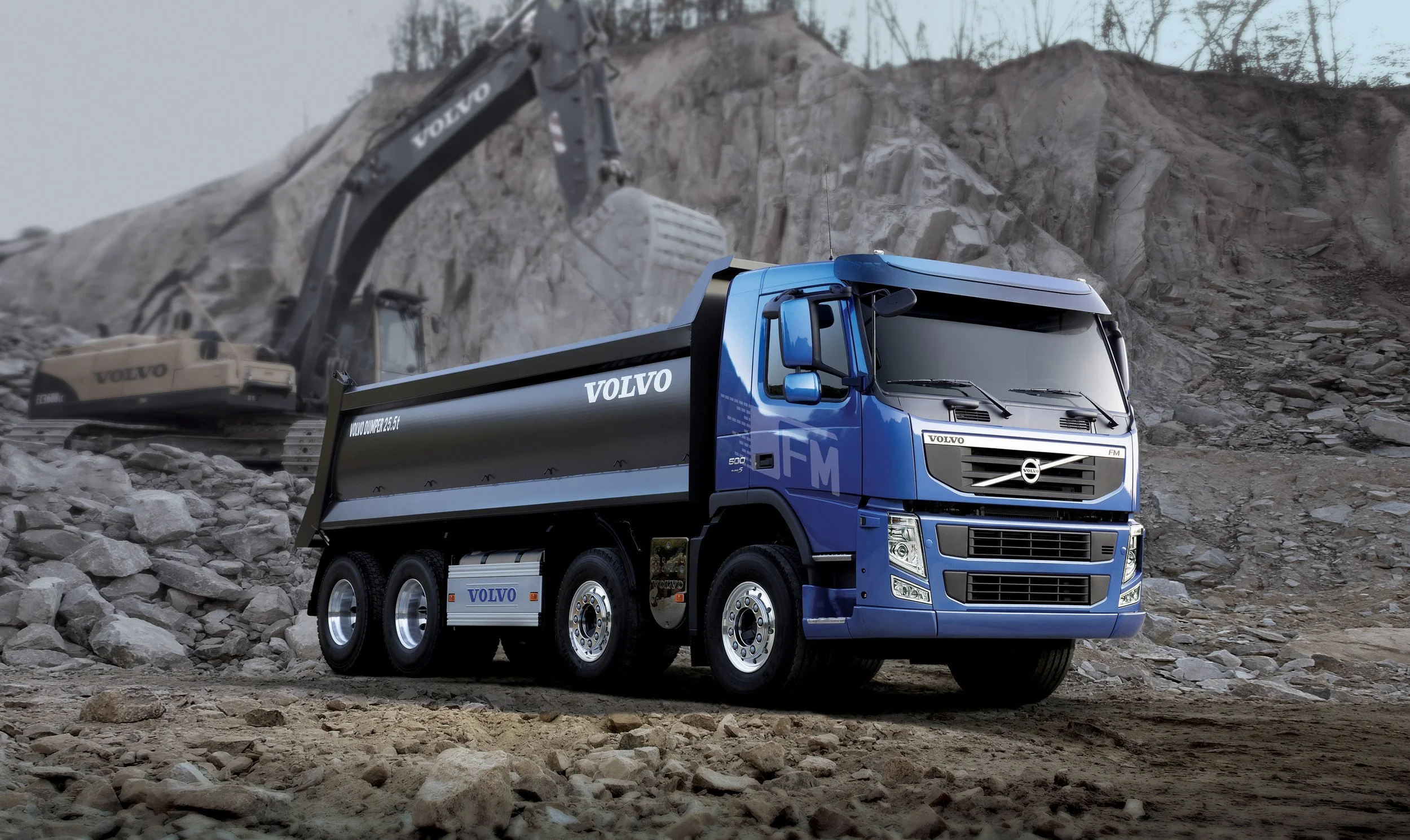 volvo-fm-500-dump-truck-tipper-quarry-excavator-blue-01.jpg