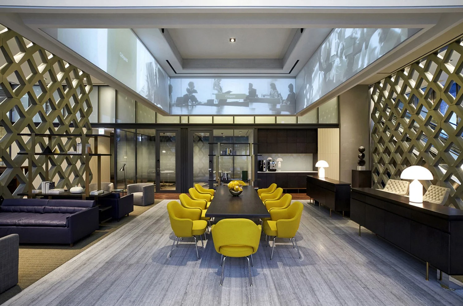 citigroup-office-interior-lounge-dining-ambient-yellow-gold-lattice-01.jpg