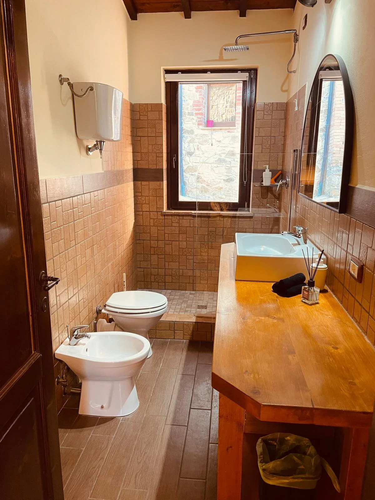 CASA SOLE - FULL BATH