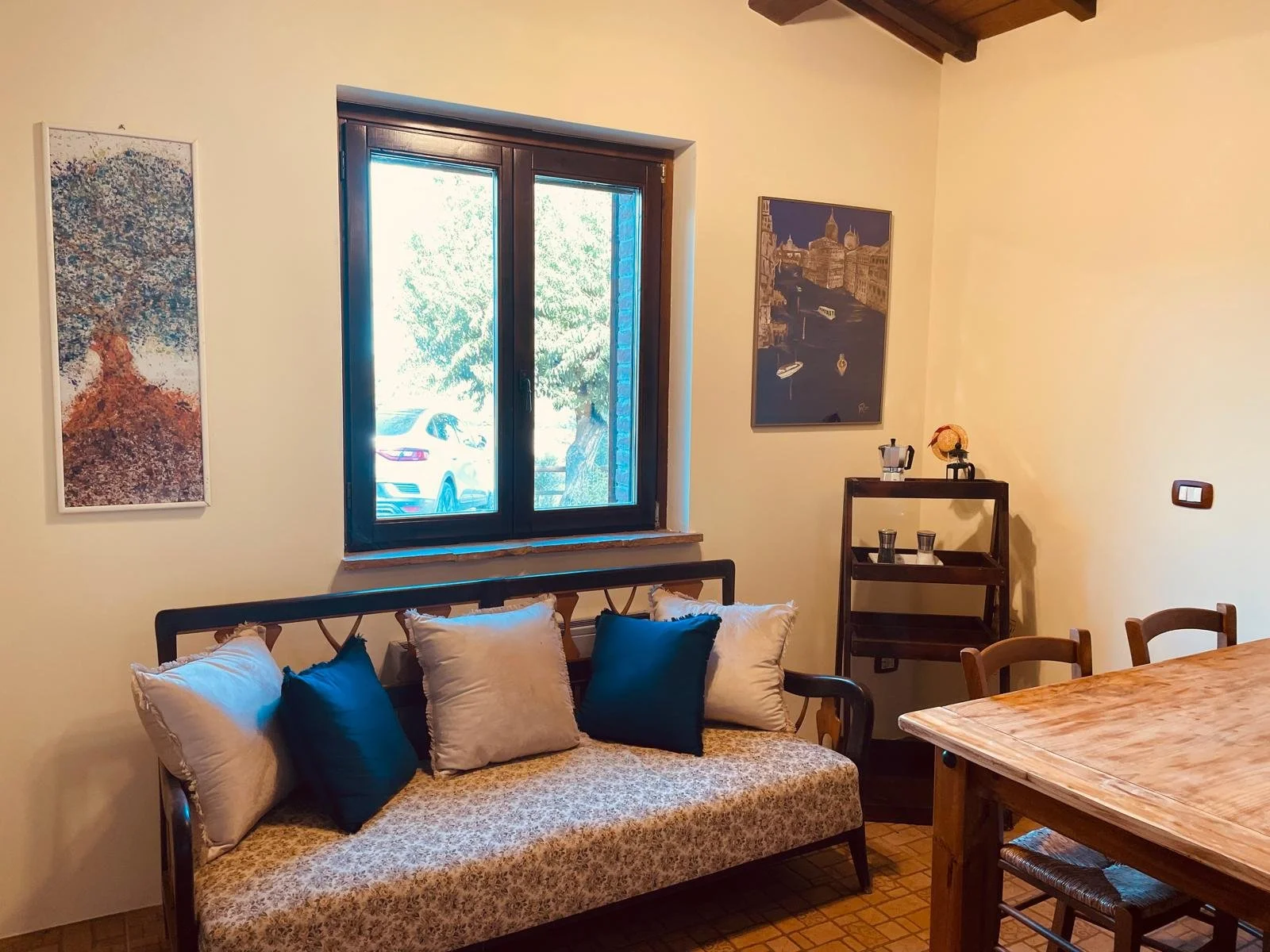 CASA SOLE - LIVING AREA
