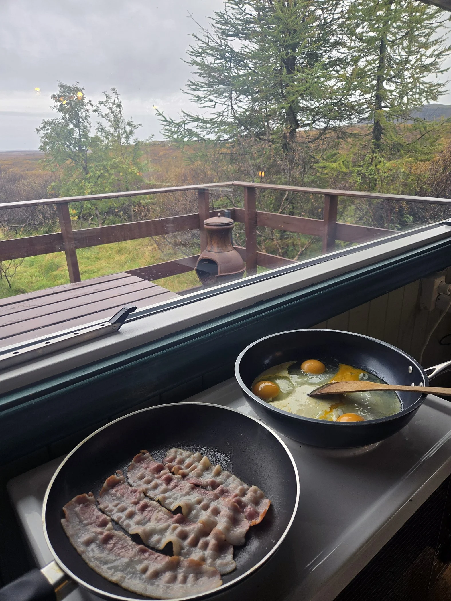 cabin breakfast