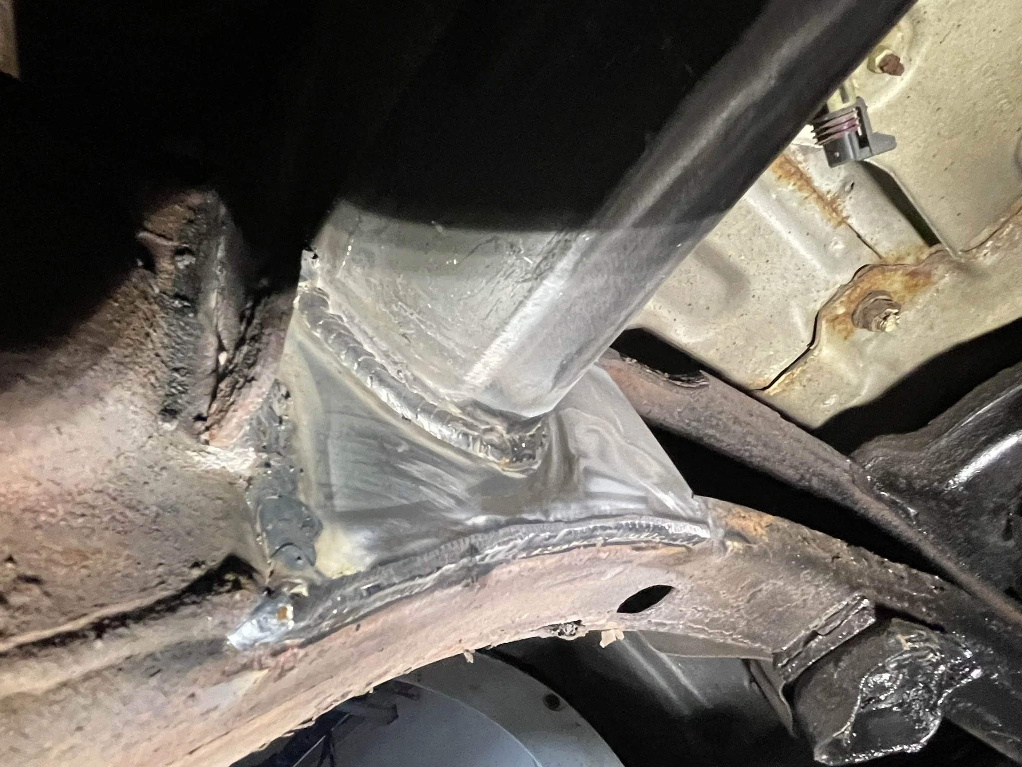 03 Suburban Rear Crossmember Repair