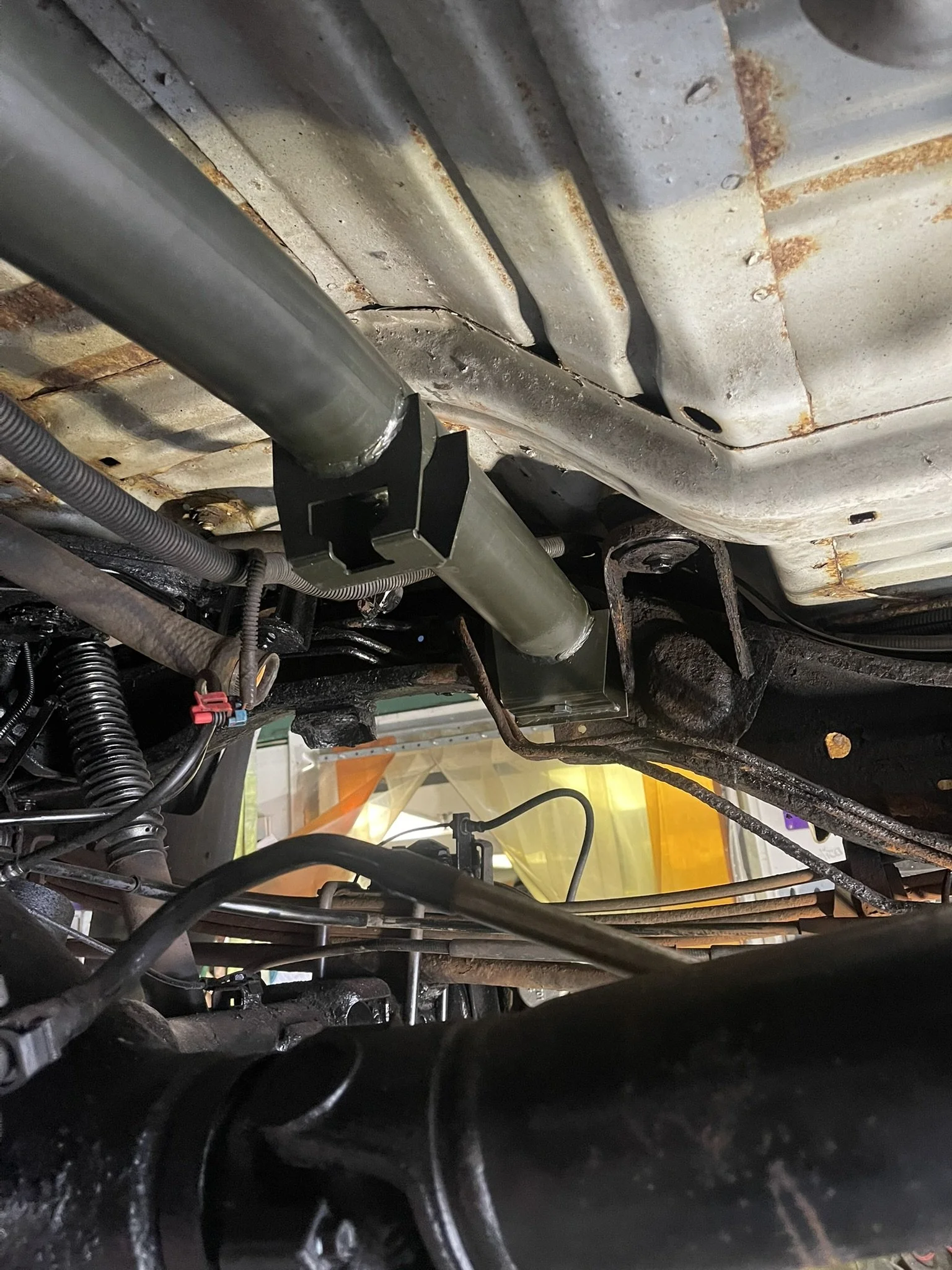 03 Suburban Rear Crossmember Repair