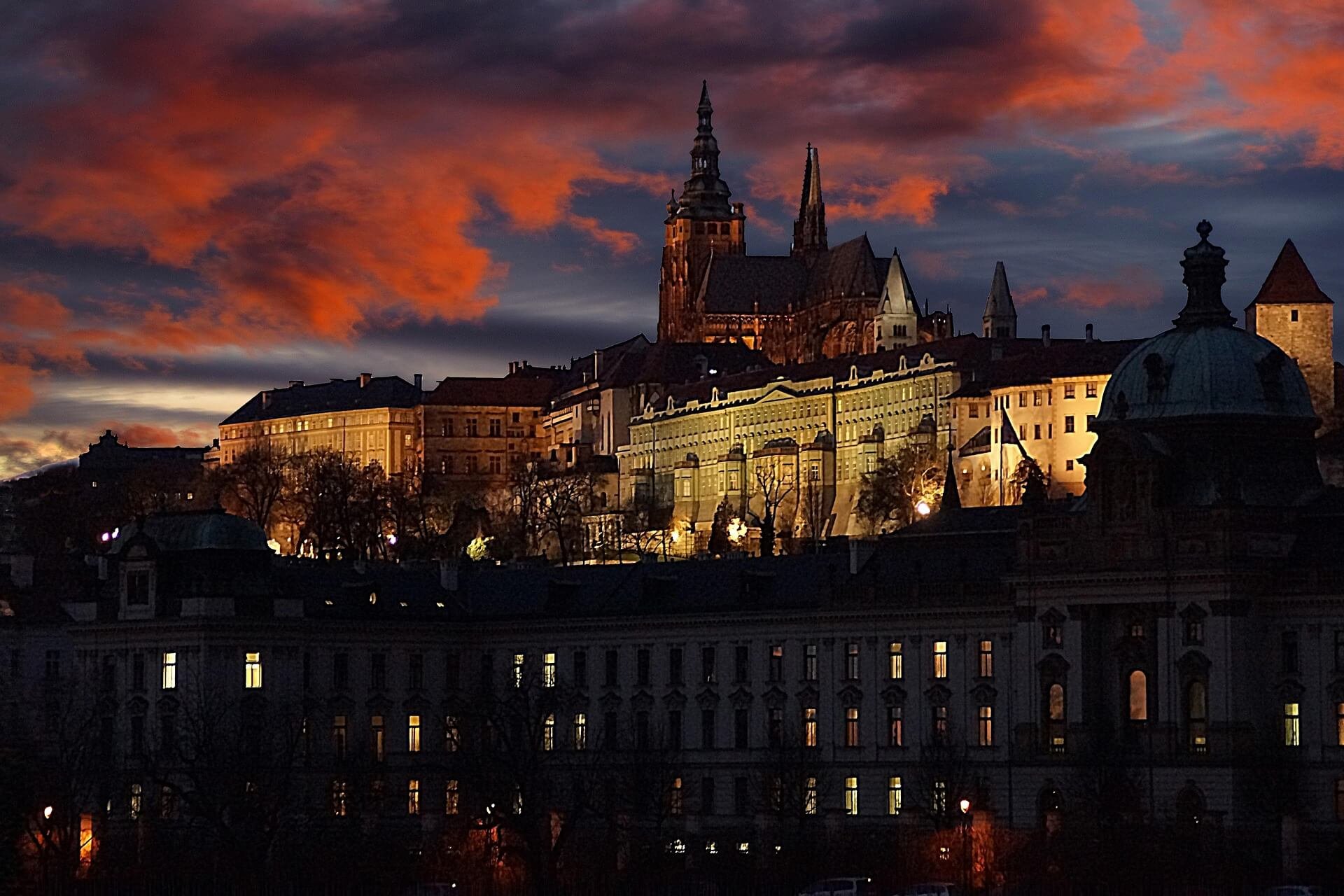 klausdie-castle-of-prague-876467_1920.jpg
