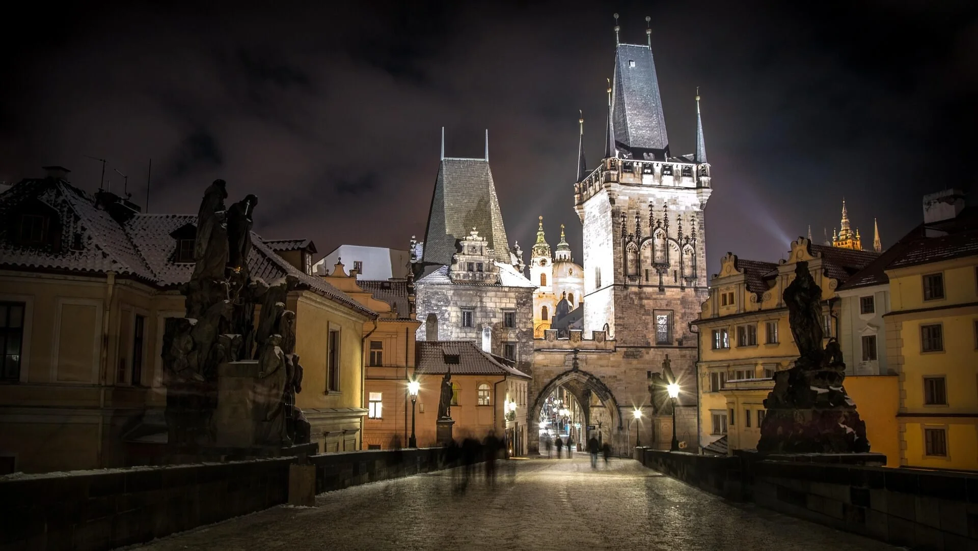 luboshouska-prague-1168302_1920.jpg