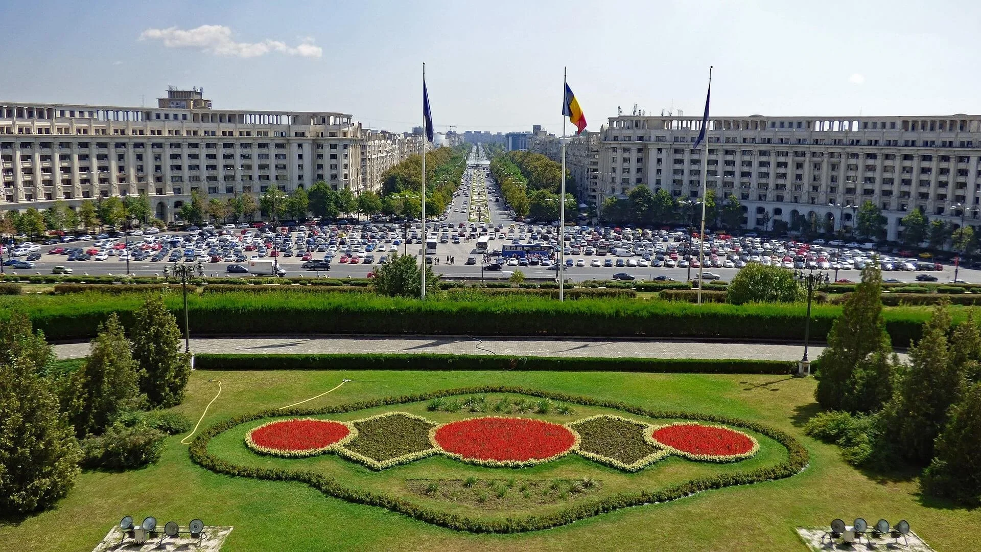 arvido-bucharest-2711816_1920.jpg