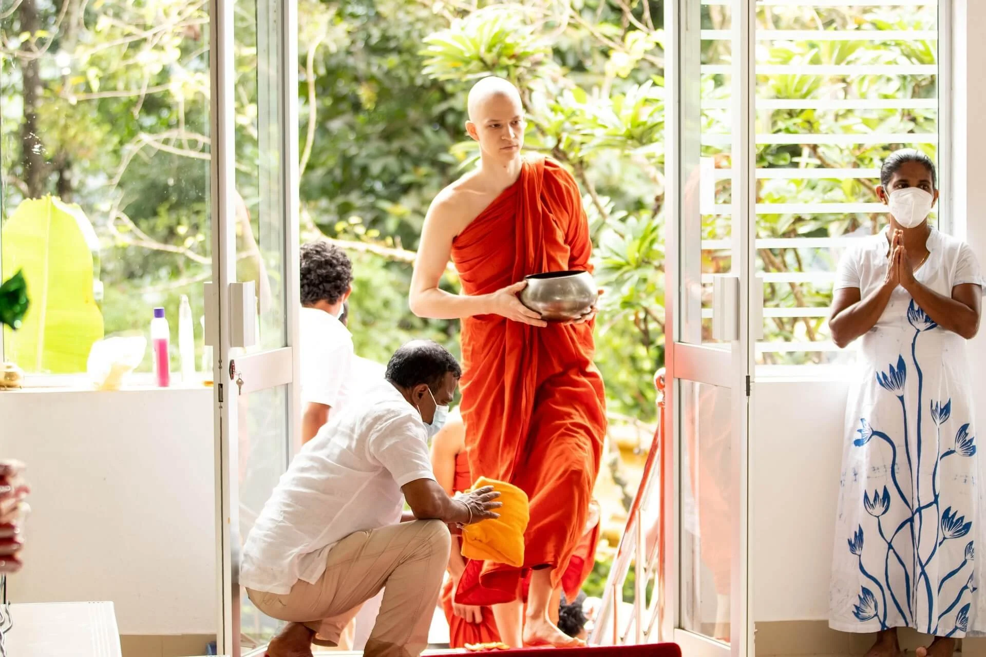 dlart-monk-6779616_1920.jpg