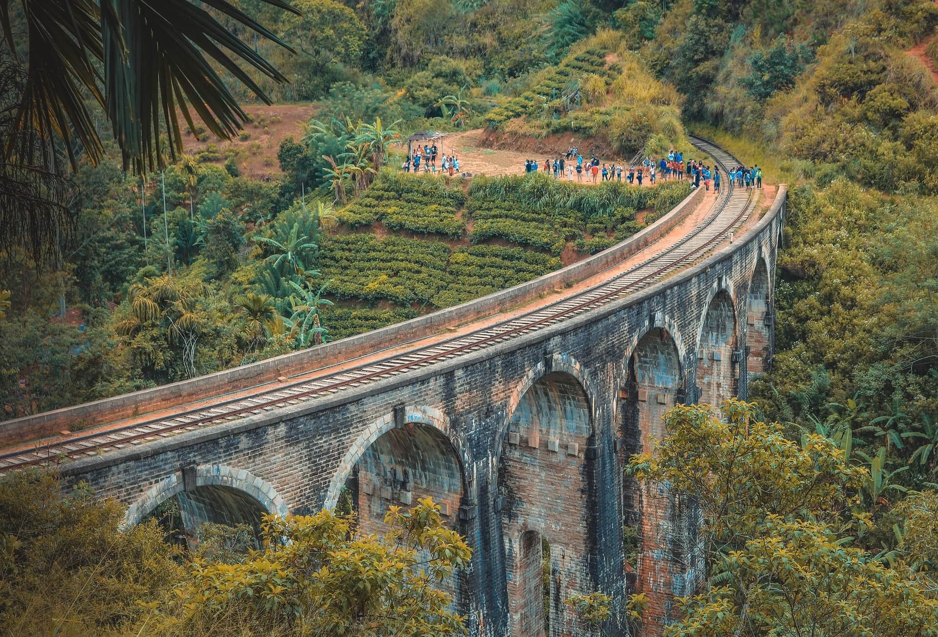 zee_shutterz-nine-arch-bridge-5657721_1920.jpg