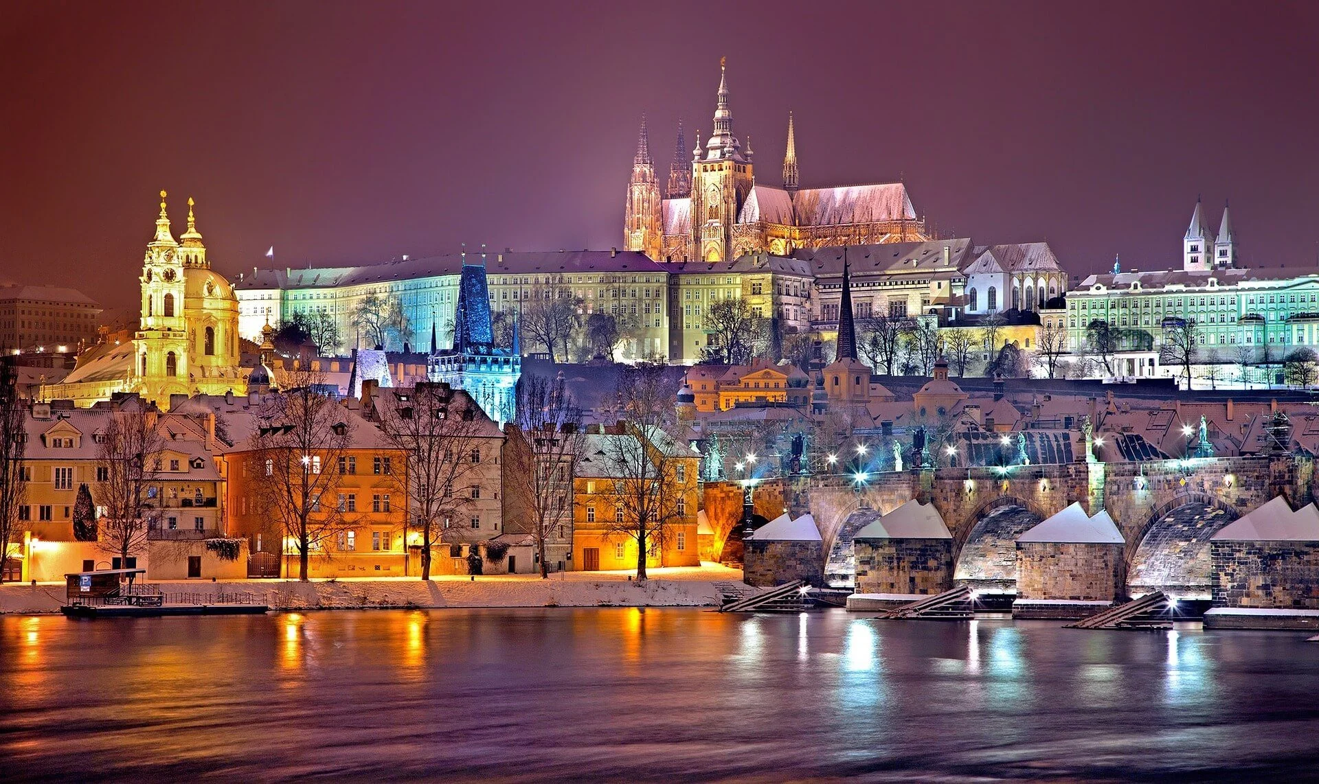 julius_silver-prague-3010407_1920.jpg
