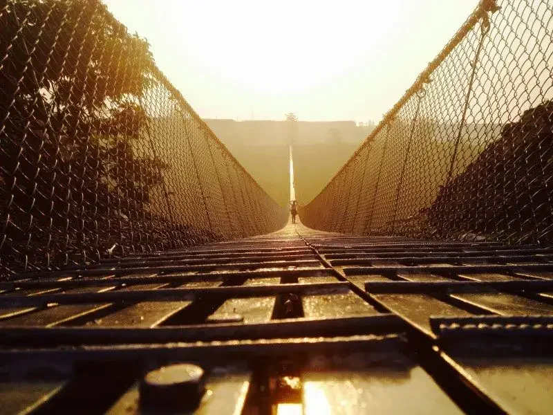 Nepal-Pokhara-Suspension-bridge-κρεμαστή-γέφυρα.webp