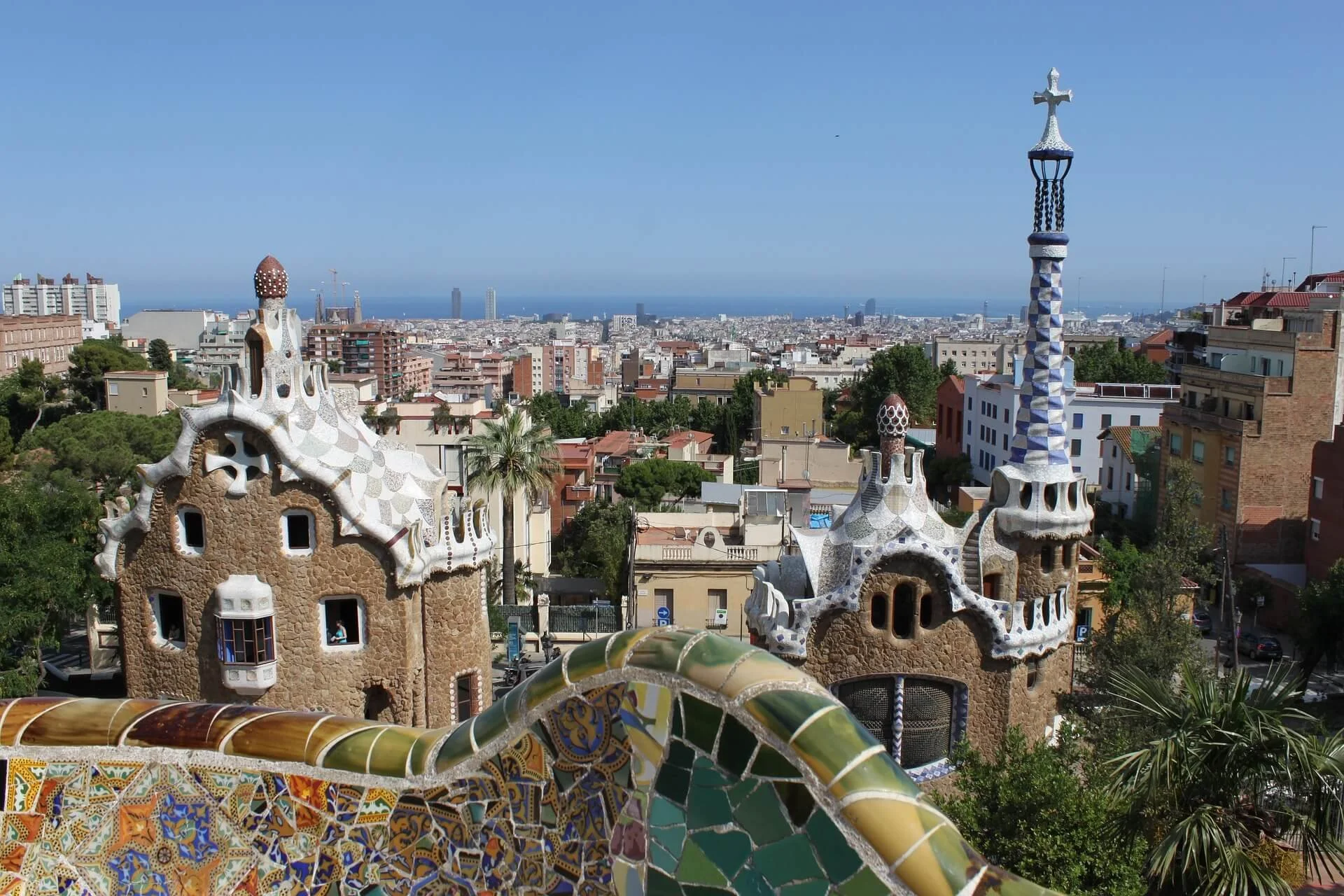 travelkr-parc-guell-332390_1920.jpg