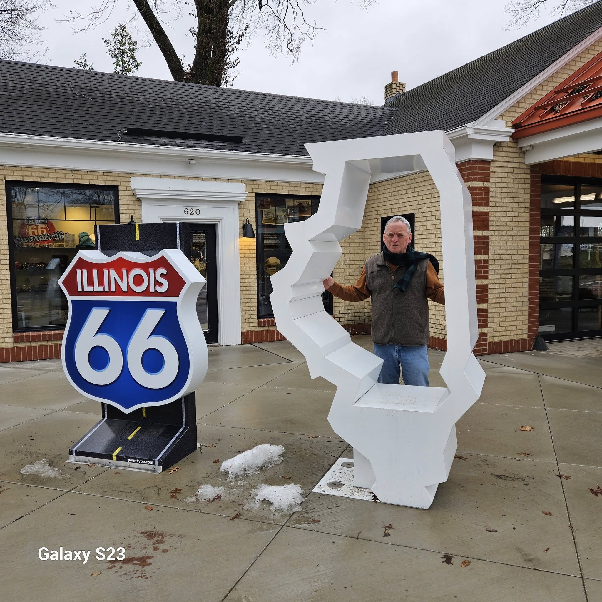 rt 55 il gas w il shape.jpg
