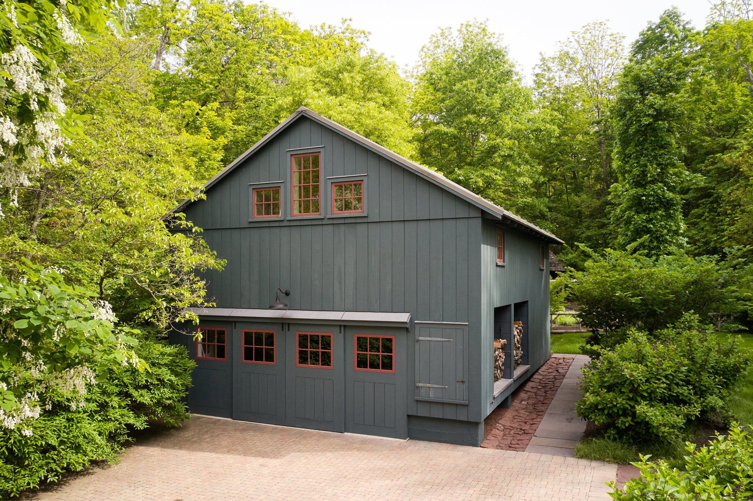 Guest Cottage with Parking