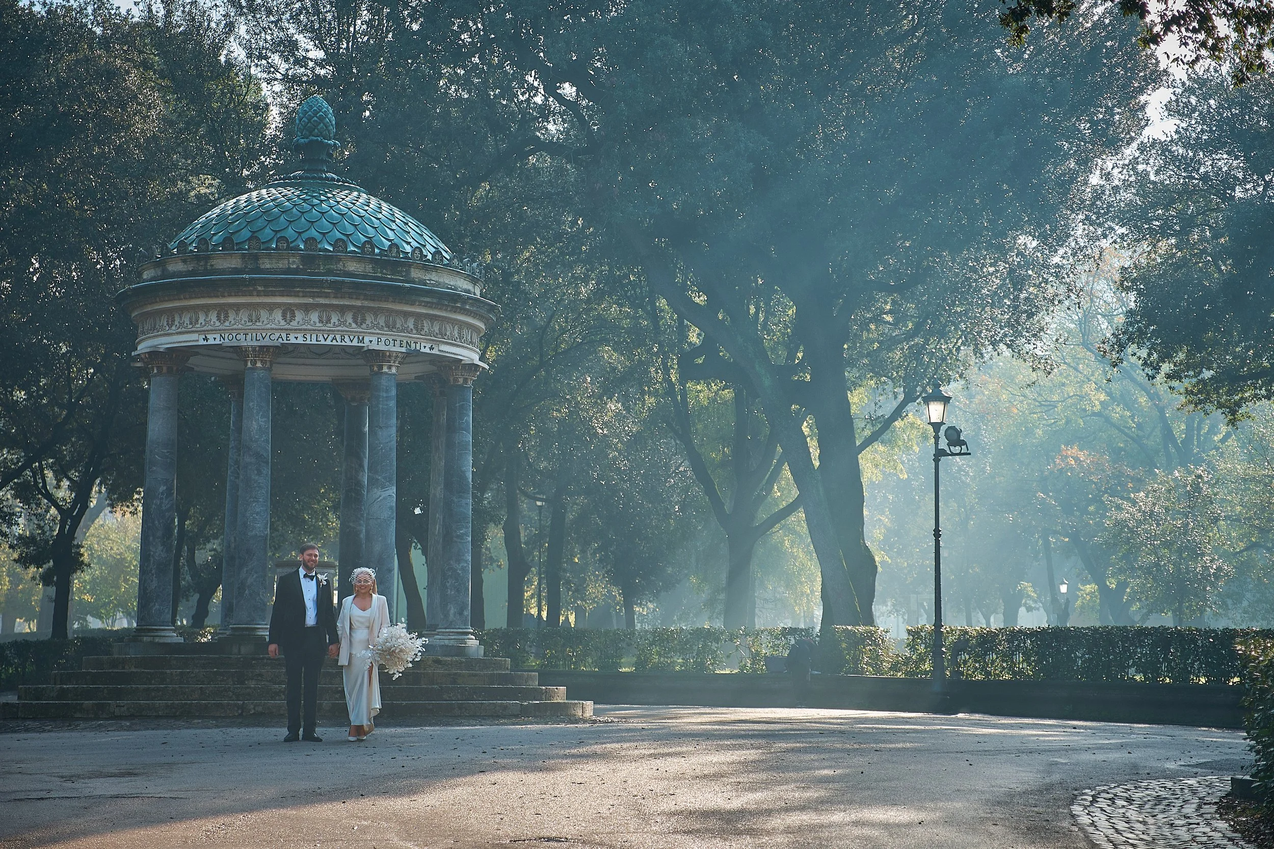 Peaceful Roman garden setting for a luxury elopement — Rome Luxury Elopements