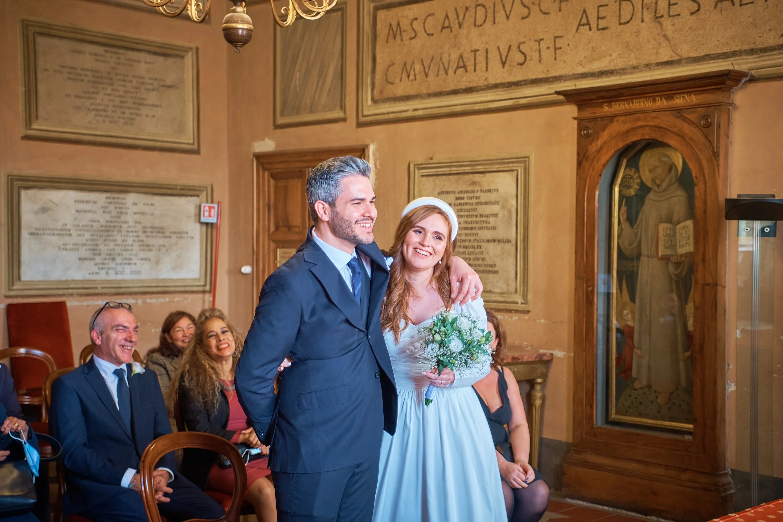 Intimate civil elopement ceremony in a historic Rome hall — Rome Luxury Elopements