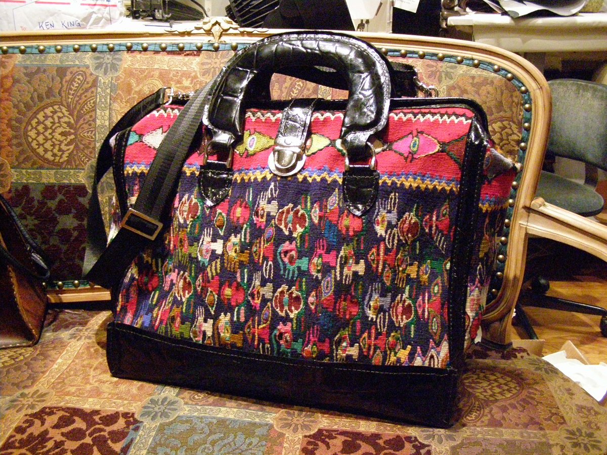 carpetbag 1.jpg