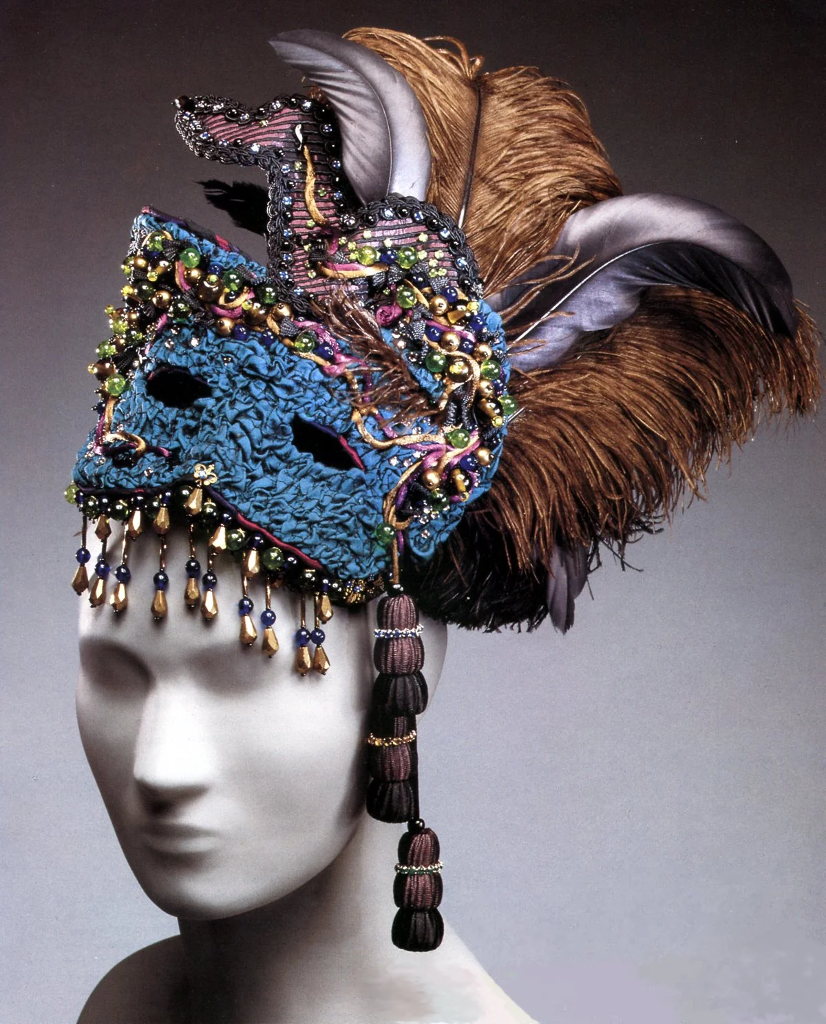 V&A hat.jpg