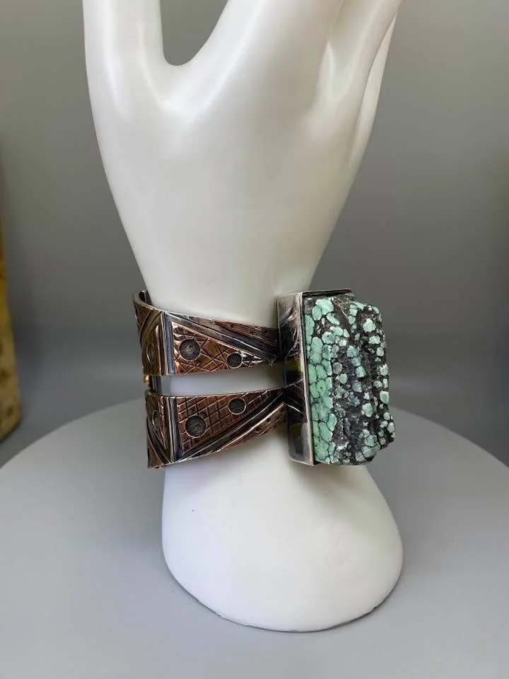 bracelet-side.jpg