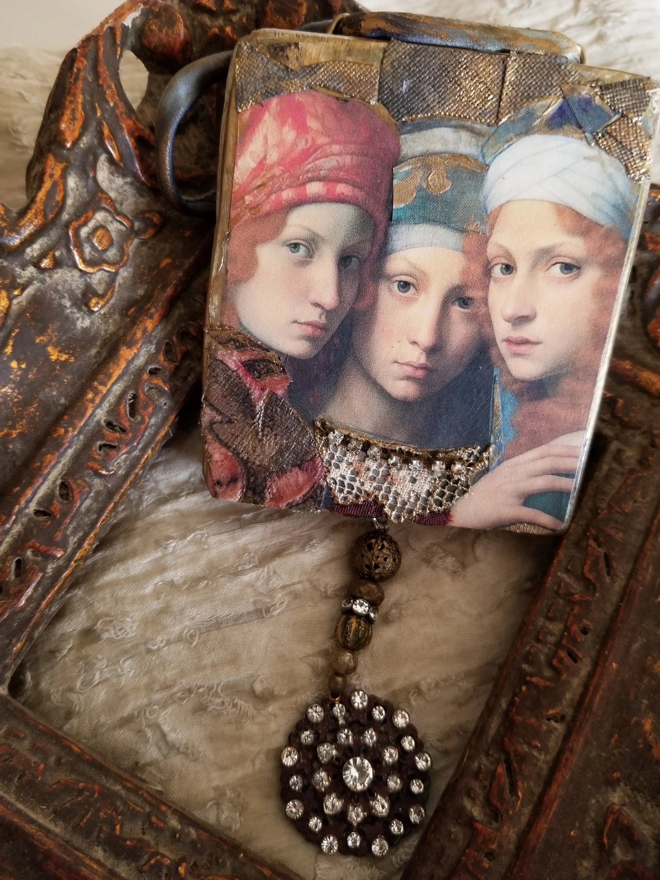 The Gaze - Art Ornament
