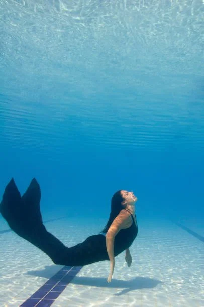Sirens' Kiss (6pm- 9 pm)