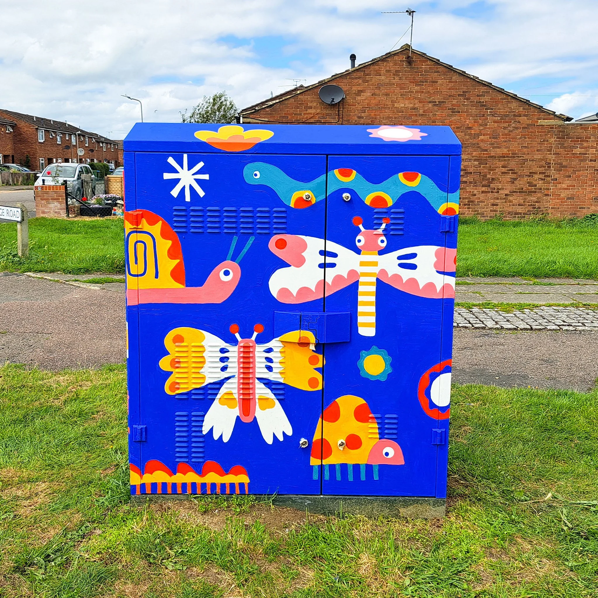 Blue utility box -Eliott.jpg