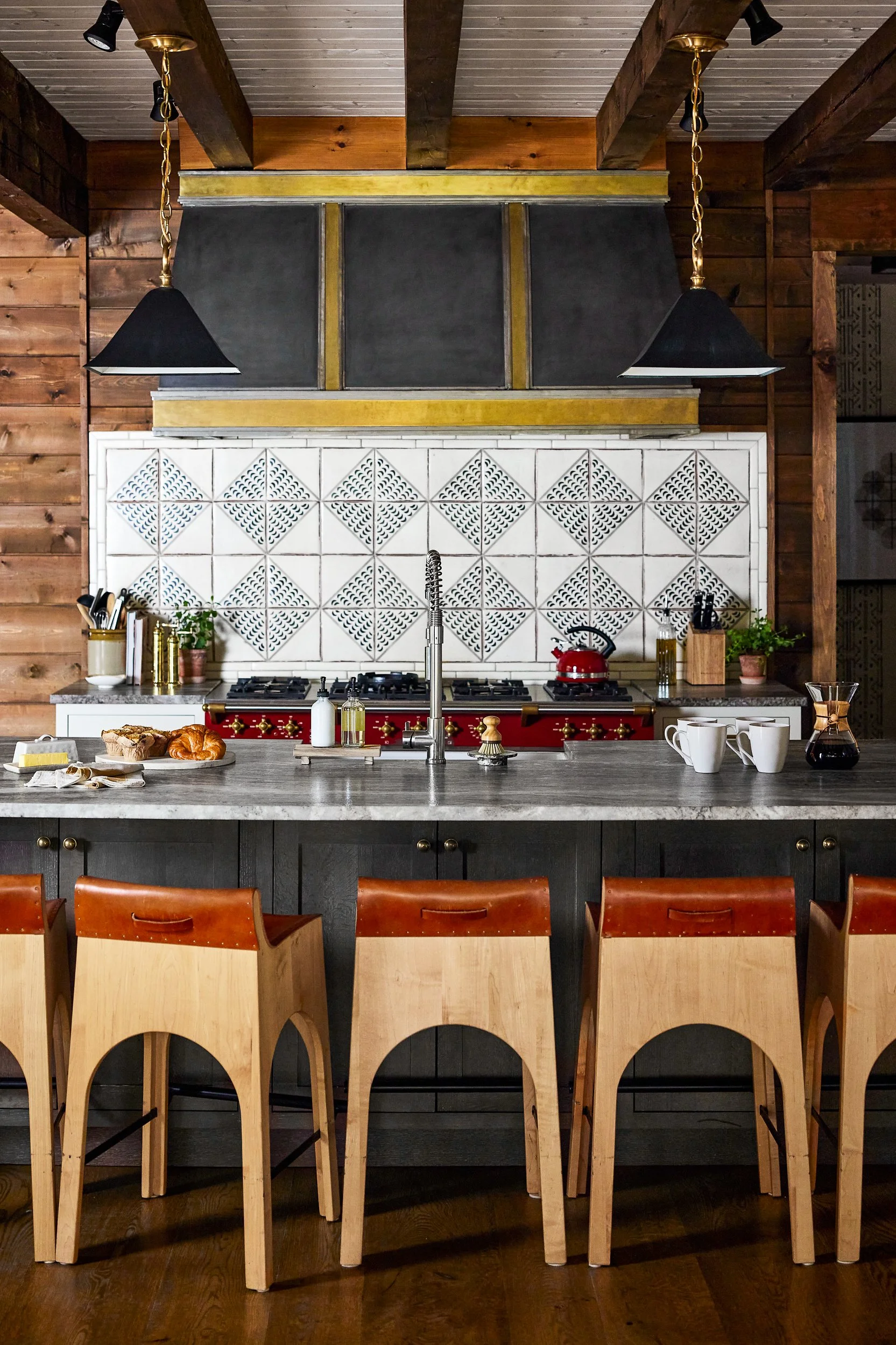 Editorial-Kitchen_0339_WithOutAmy.jpg