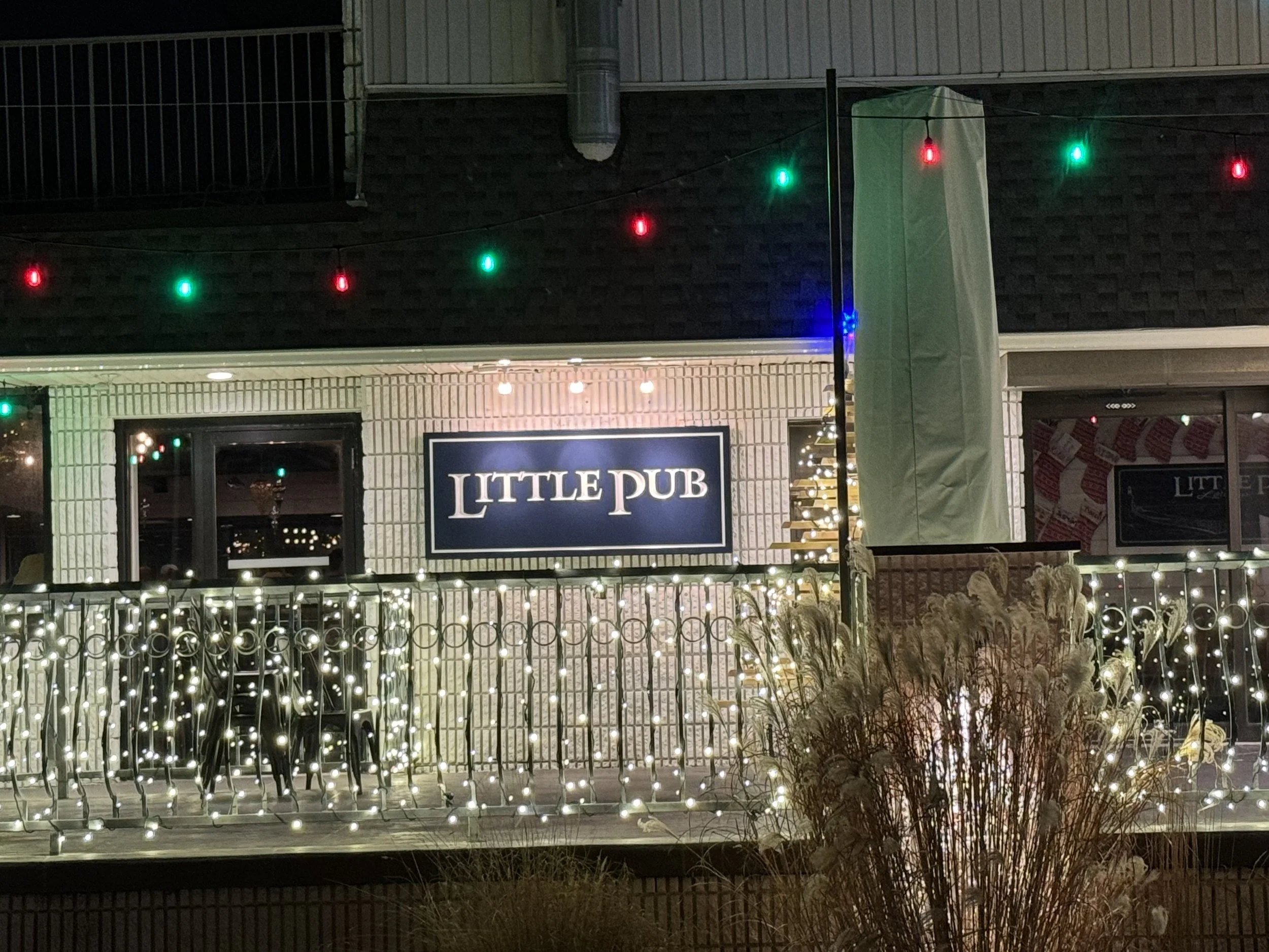 LITTLE PUB   Stratford Lordship, CT     Carved signage