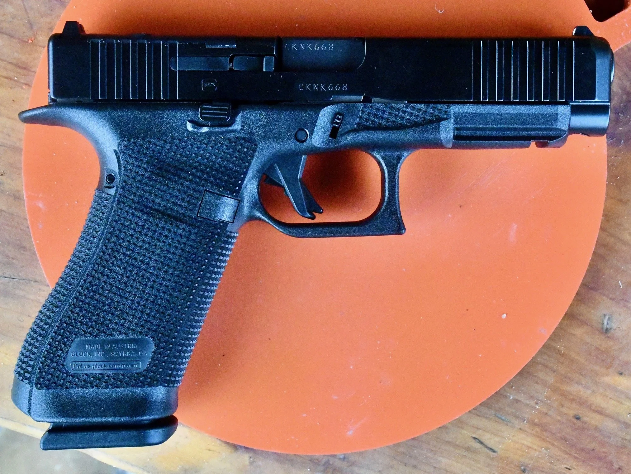 Glock 17 Gen 6.jpg