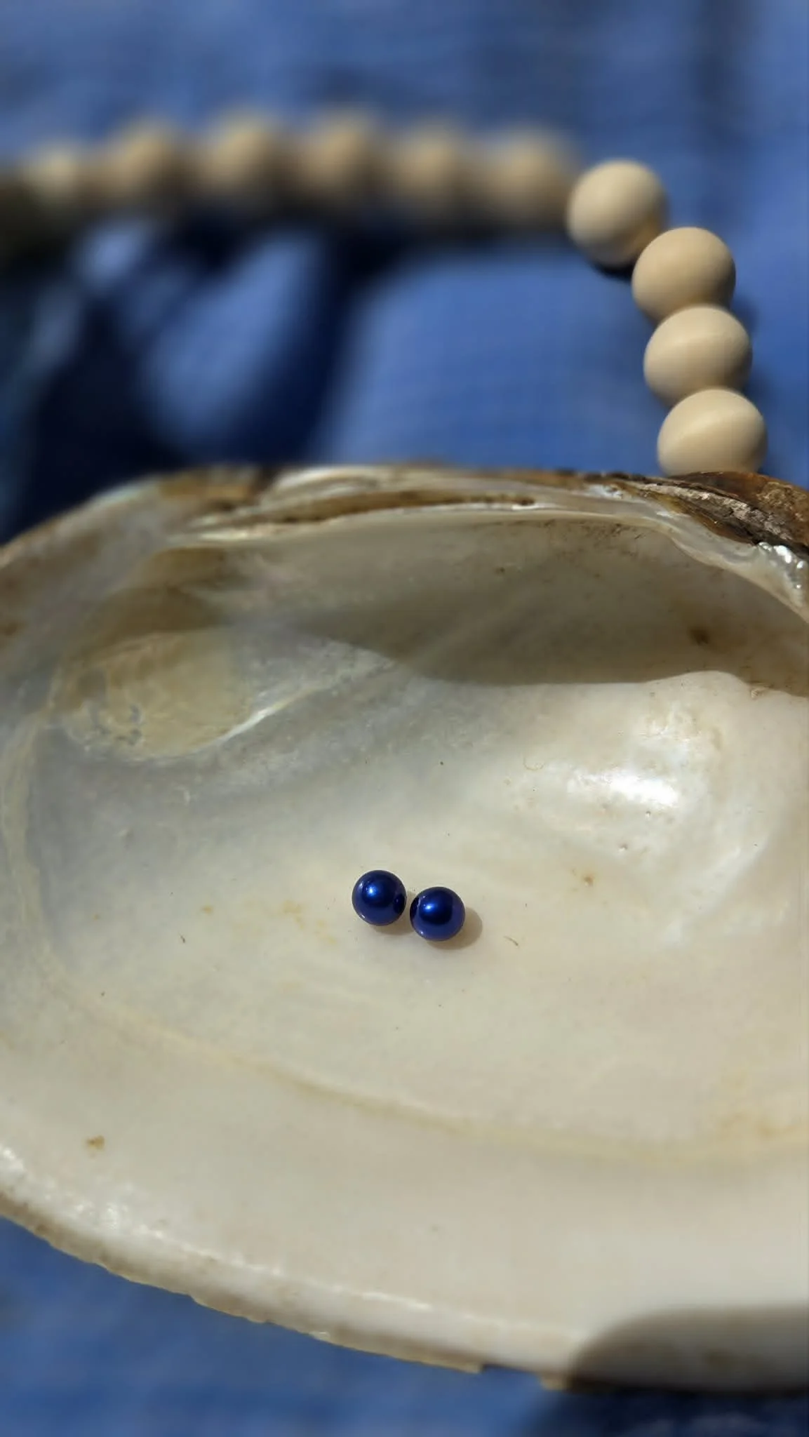 Twin Round Pearl Bomb