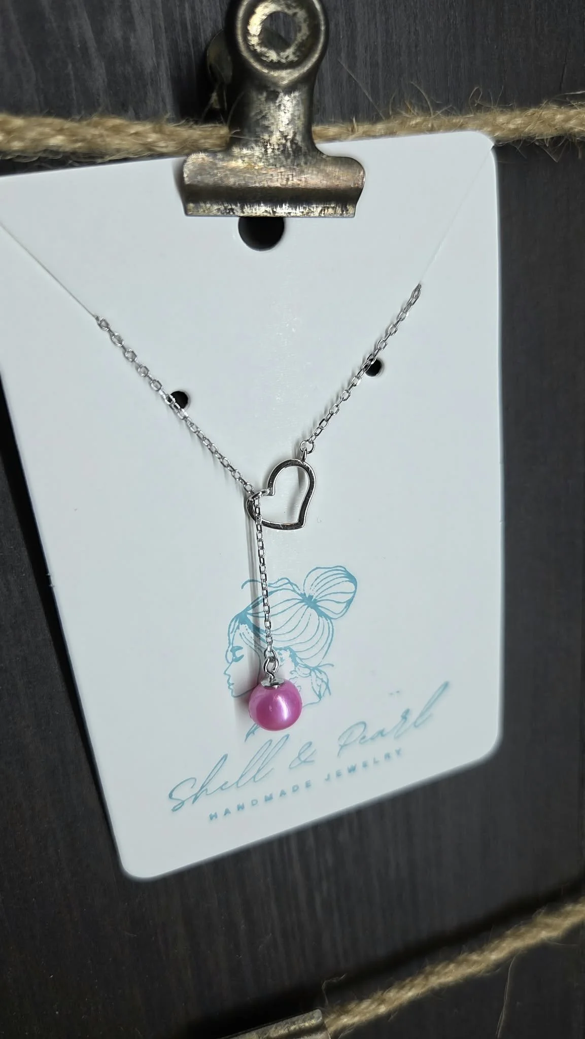 Preset Dangle Heart Necklace