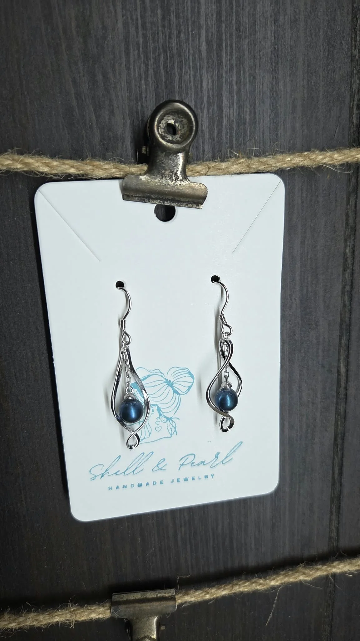 Preset Twisted Pearl Drop Earrings
