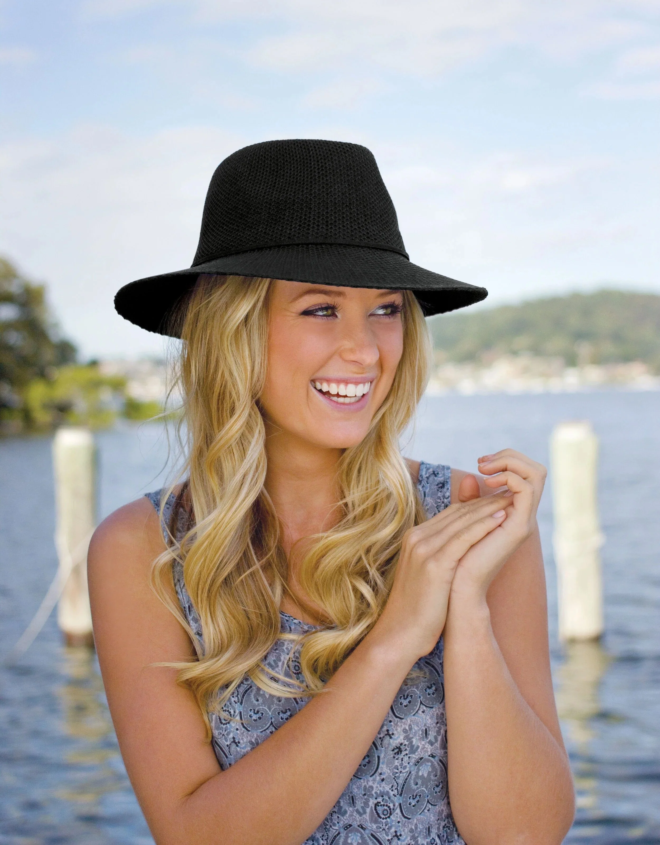 imgi_9_Victoria_Fedora_2015_MED.jpg