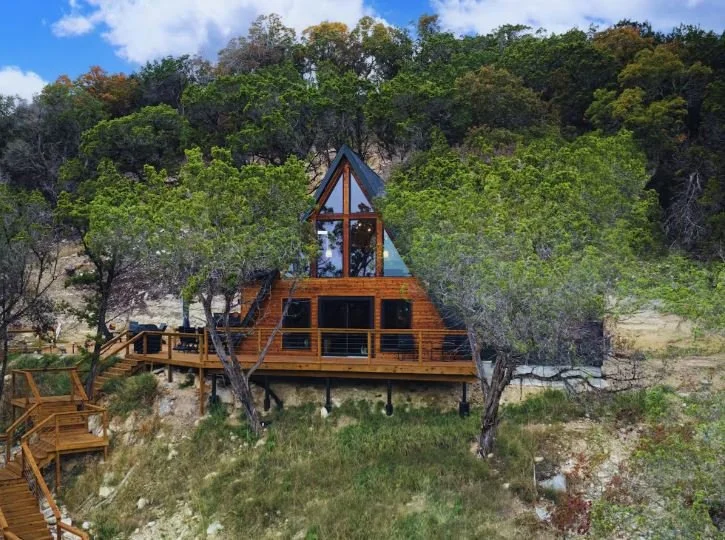 Creative Retreat - Shared Room with a Friend (private room/loft)