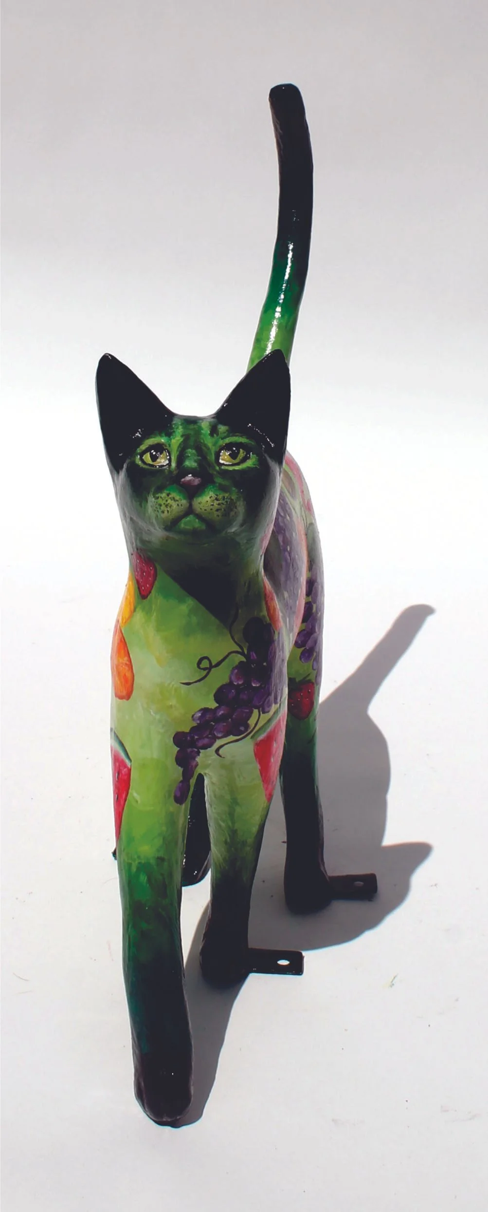 Fruit Cat
15.5x8x22
Sculpture
2019
