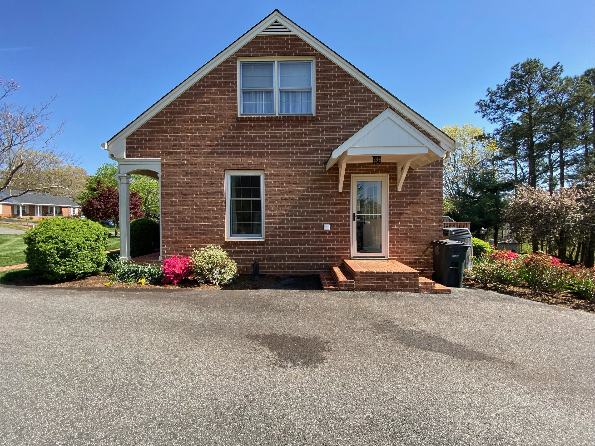 Recently cleaned and pressure washed home in Richmond
