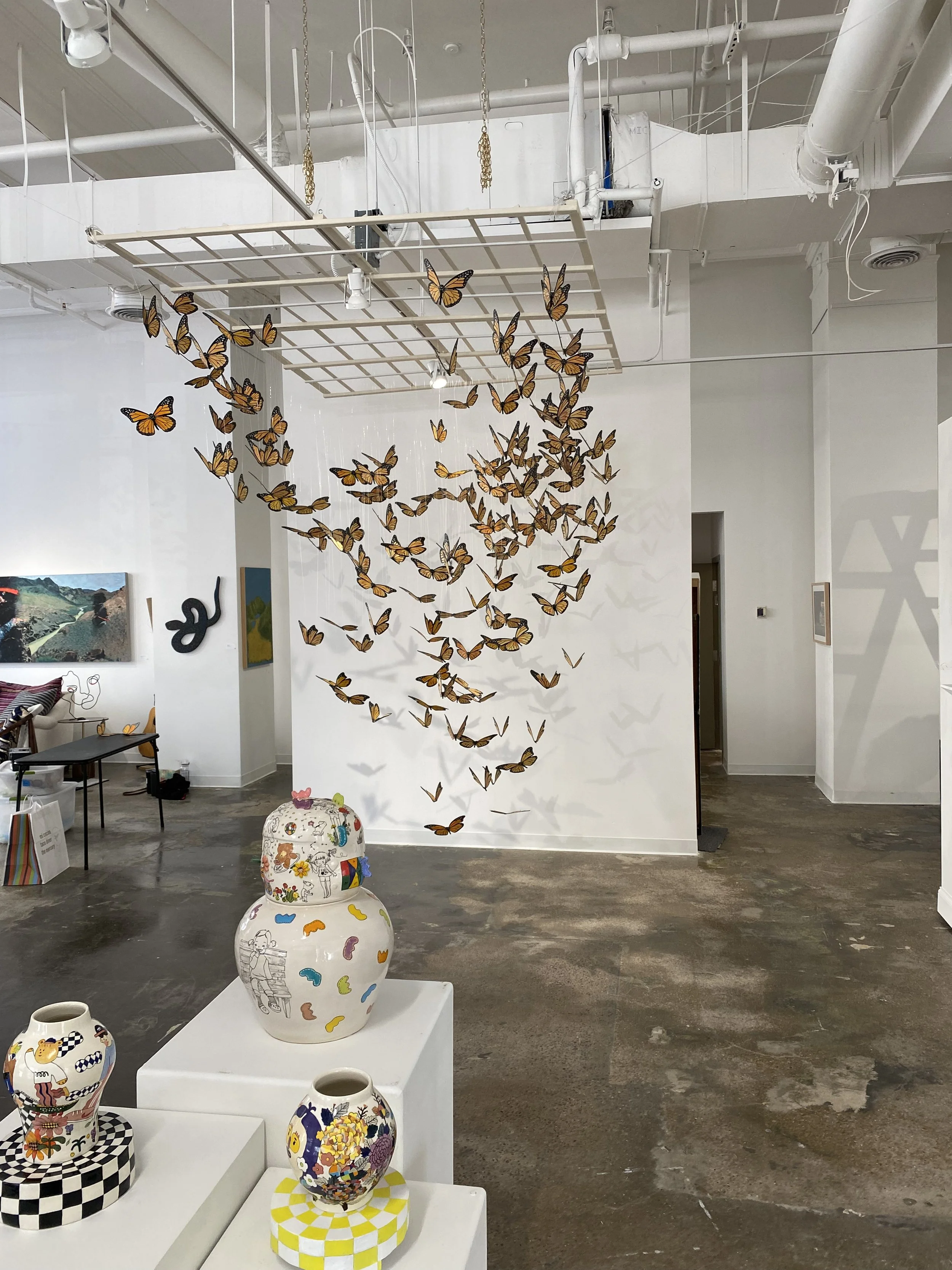 Memory in flight, 2023
Screen printed porcelain, wood, monofiliament
Dimensions of overall installation: (w, d, h) 10’ x 10’ x 14’ at Love Texas Art, downtown Fort Worth