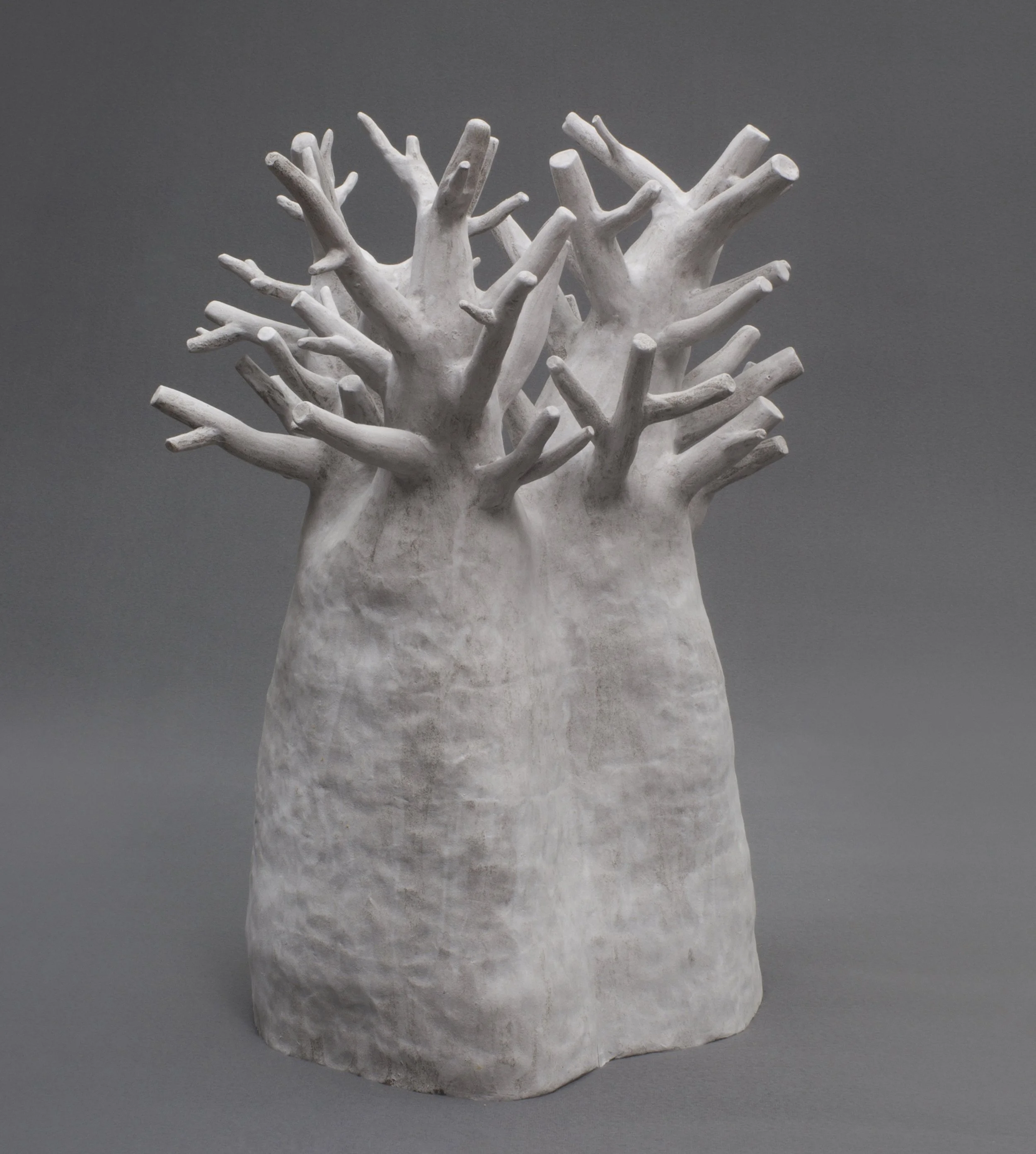 Untitled tree, 2017
Stoneware, glaze
Dimensions: (w, d, h) 13” x 14” x 19”