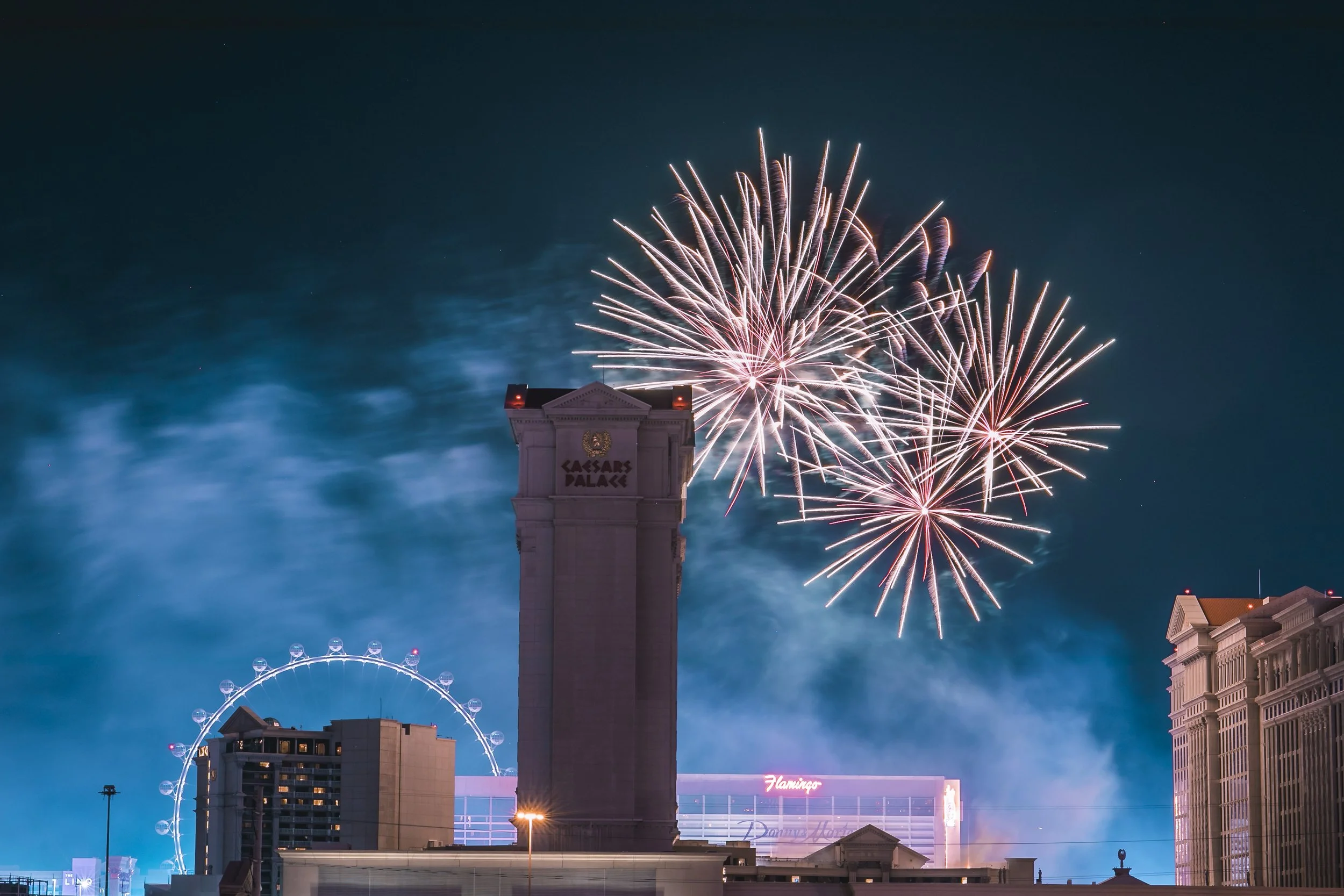 Vegas Fireworks1.jpg