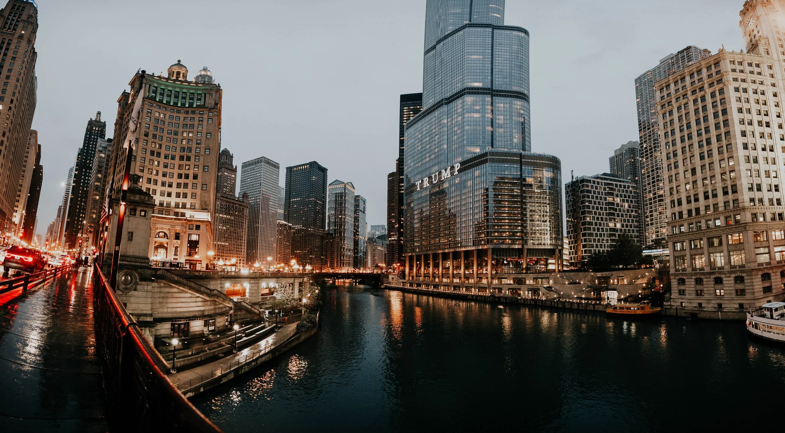 Chicago Towers Panorama.jpg