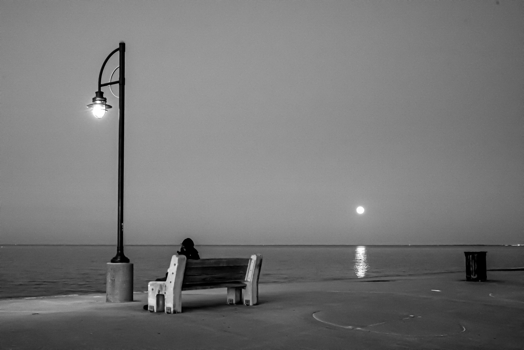 MOOM OVER LAKE.jpg
