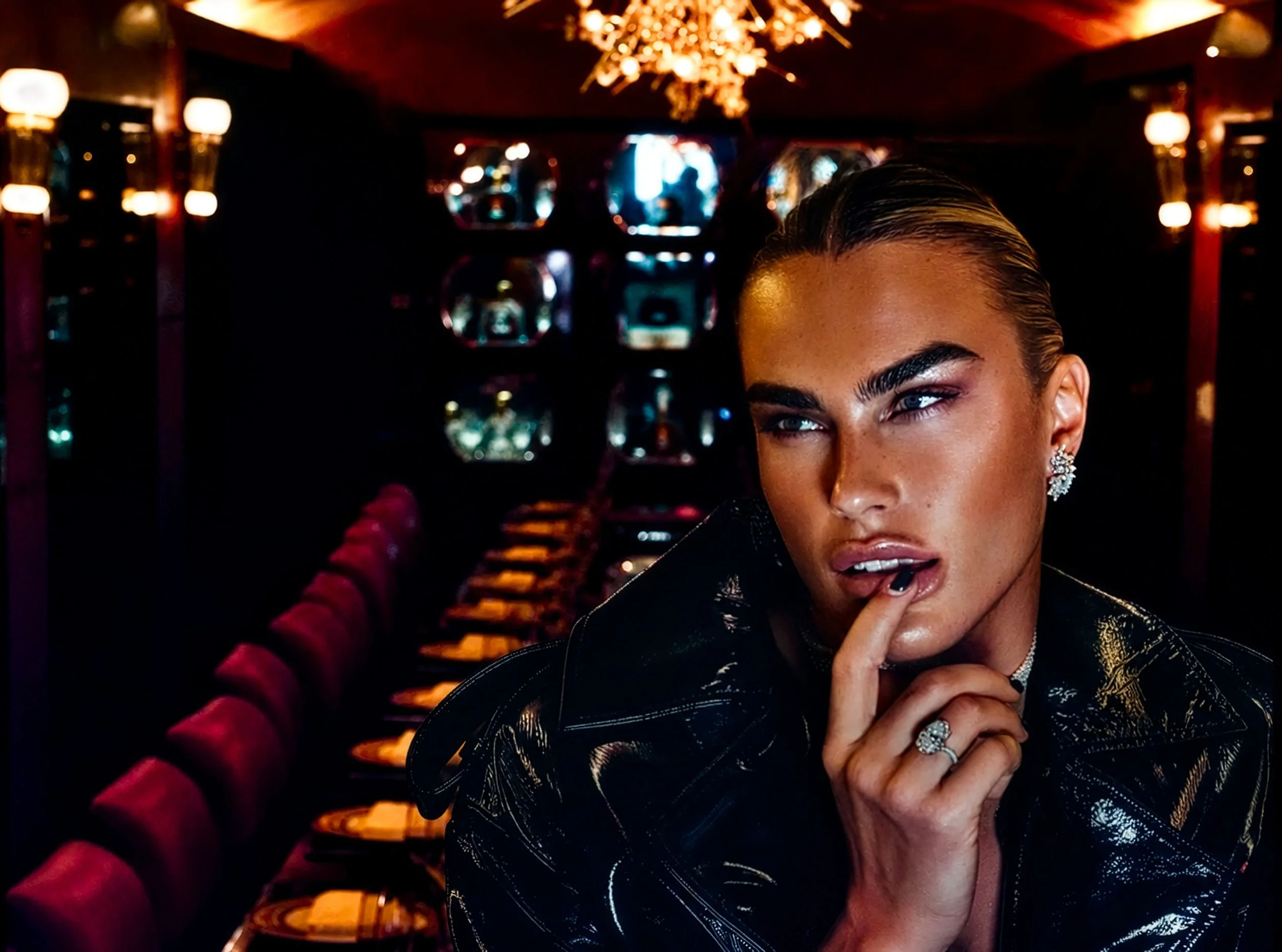 20260412_AVO_SABALENKA_SHOT_04B_WINE_ROOM_CLOSE_UP_DIAMONDS_FUJI_105MM_0787_115193_RT1_V4-01a.jpg