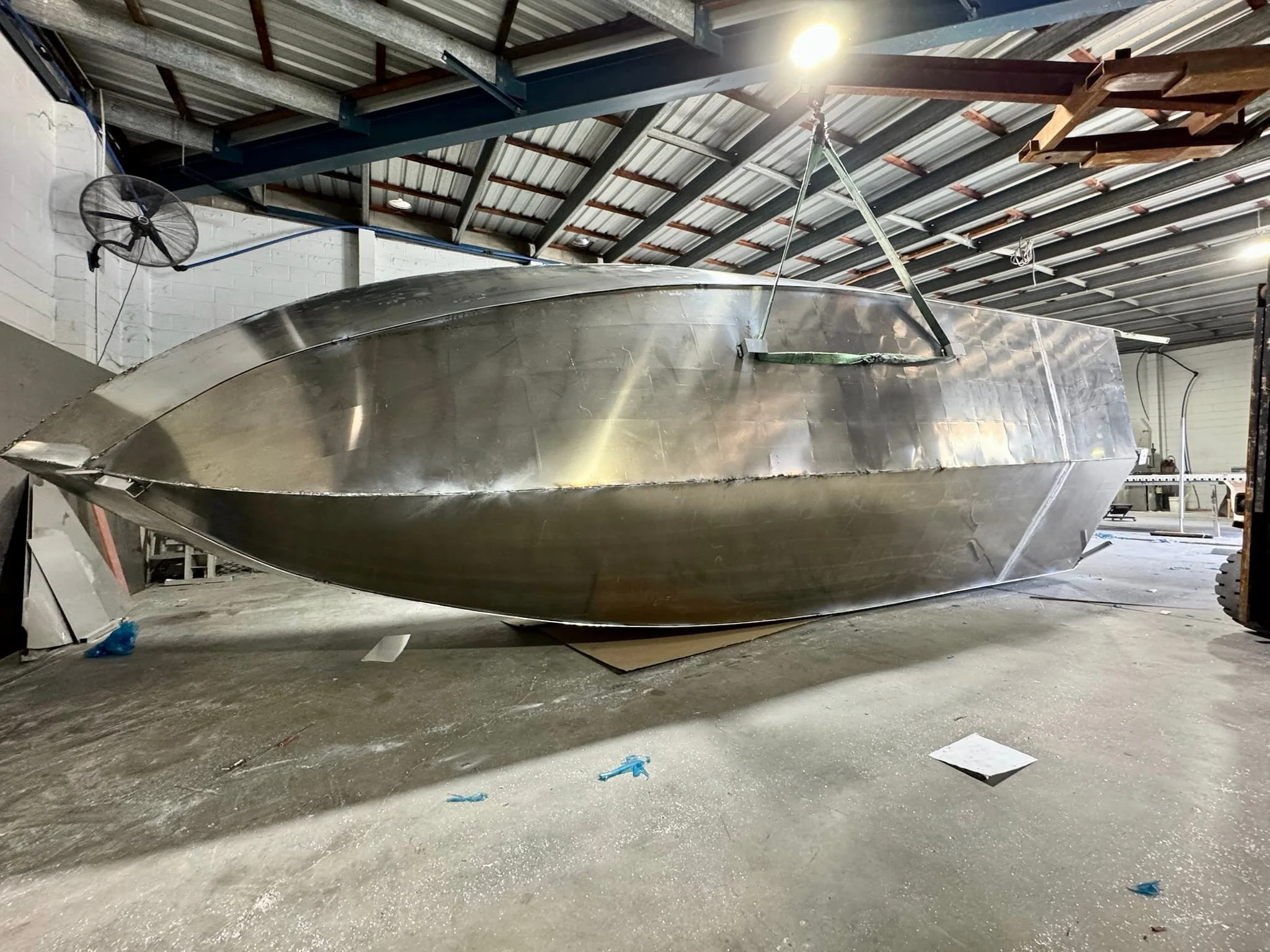 custom-aluminium-boat-hull-construction.jpg