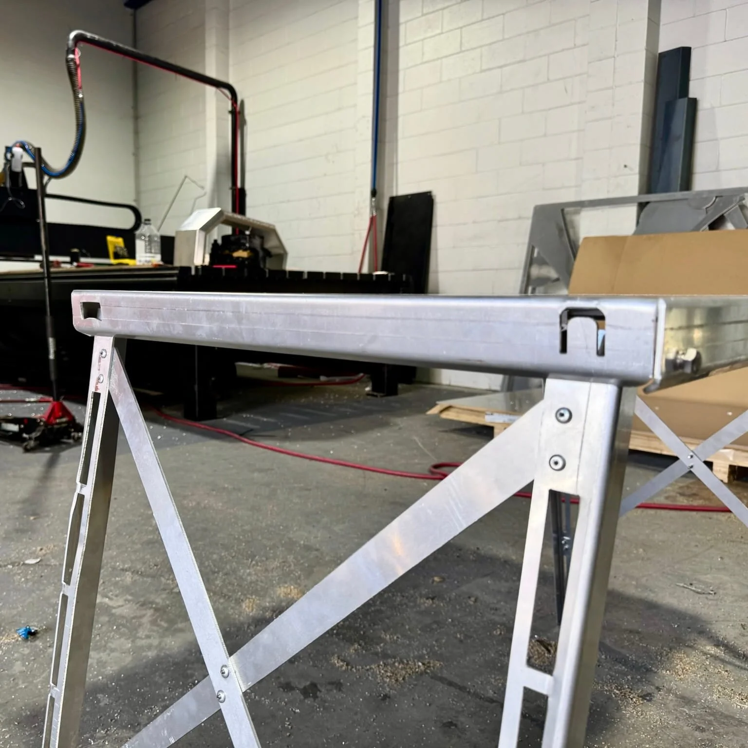 infinite-fabrications-boat-builder-brisbane-aluminium-filleting-table-side.jpg