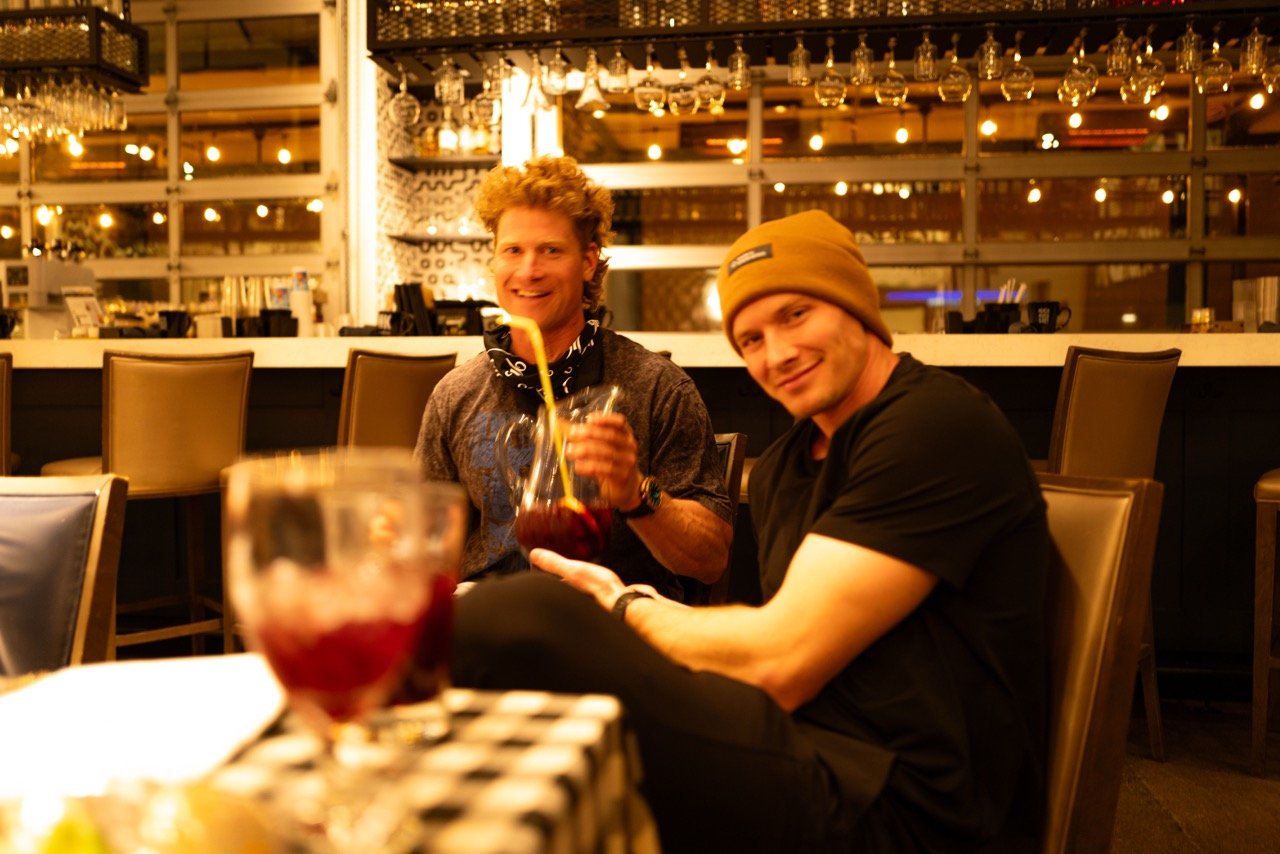 Hunter McIntyre & Josef Newgarden, wine sizes