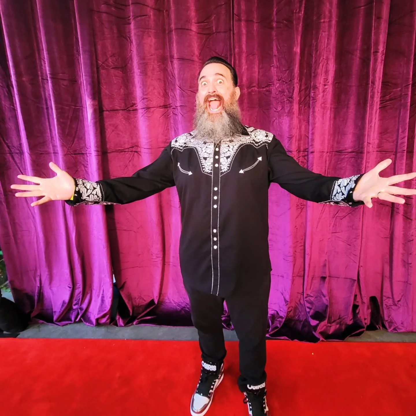 Hollywood Fringe opening night party. So many creative people with incredible shows. Wanna join me at a show tonight? Im going to 4!  If you don't have a ticket to SOMETHING SPOOKY please arrive 30 minutes early for standby line.
#hff26 #bwfringe26