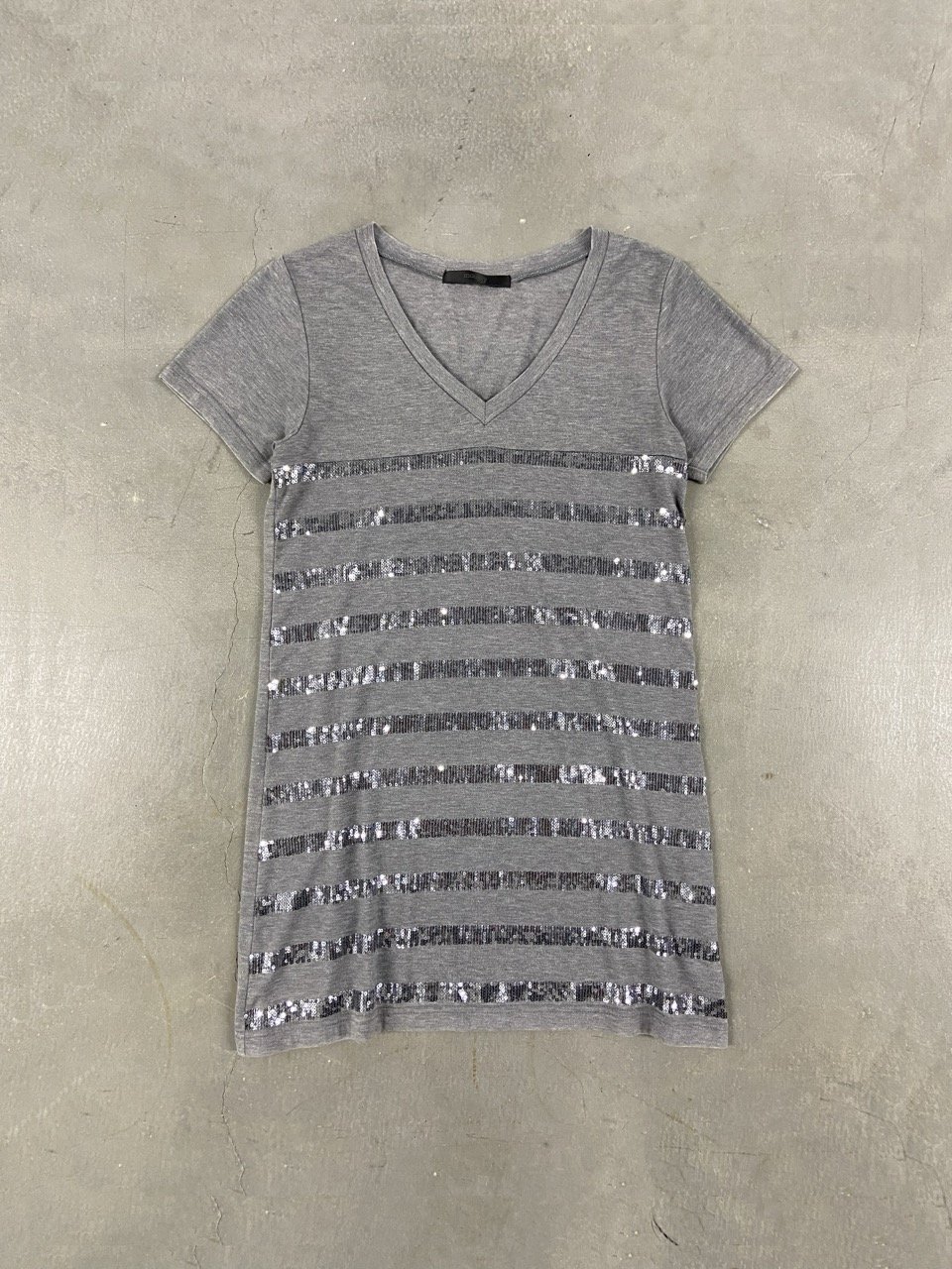 MOUSSY gray sequin glamour tee