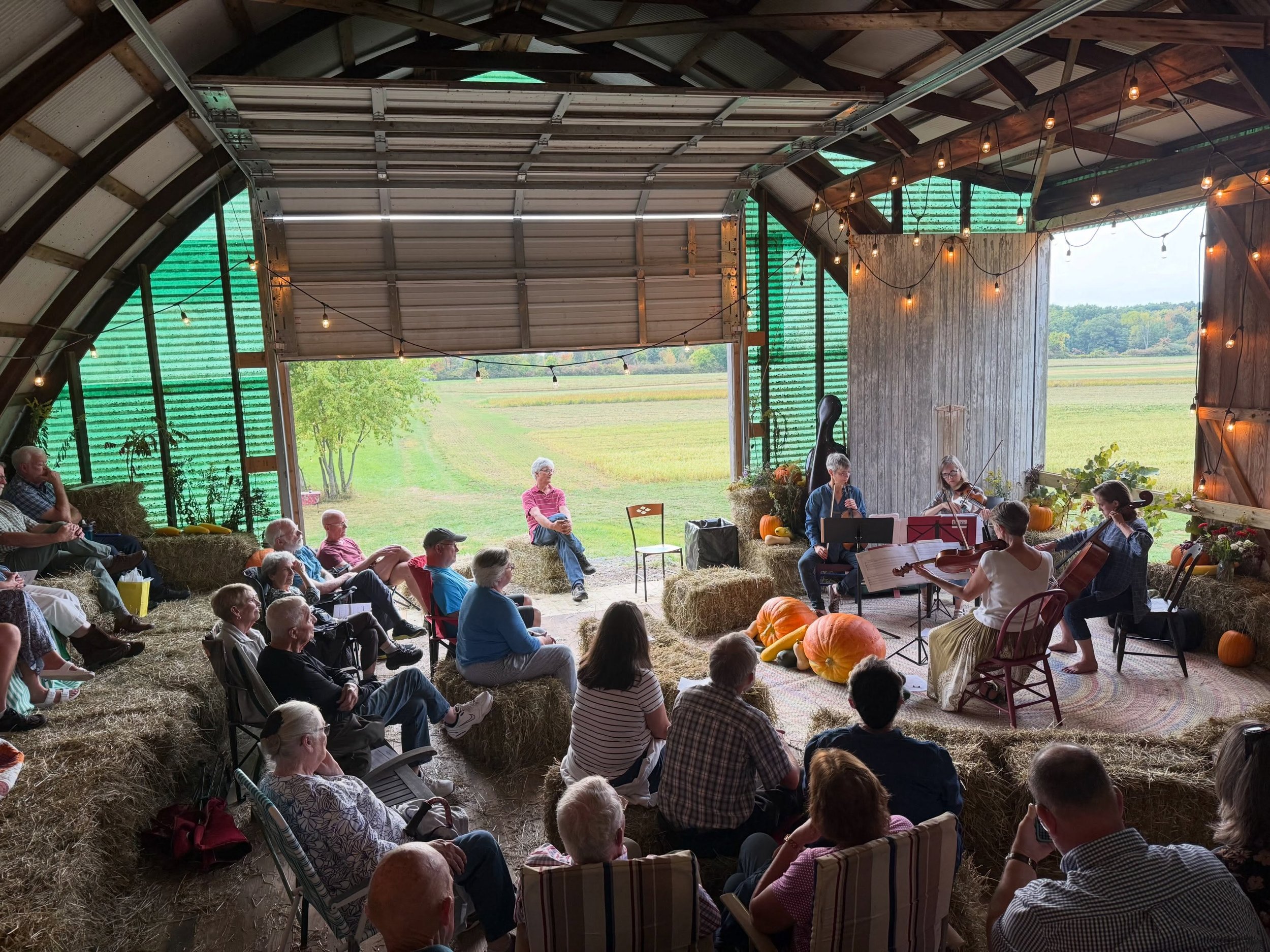 Throwing it back to Isabel Trautwein&rsquo;s &ldquo;Barnegie Hall&rdquo; concerts in Geneva. 🎻🏡 Packing a cozy barn with friends, neighbors, and world-class live music makes for the perfect summer evening.