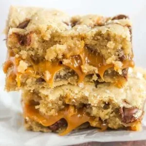 salted caramel chocolate chip cookie bar.webp