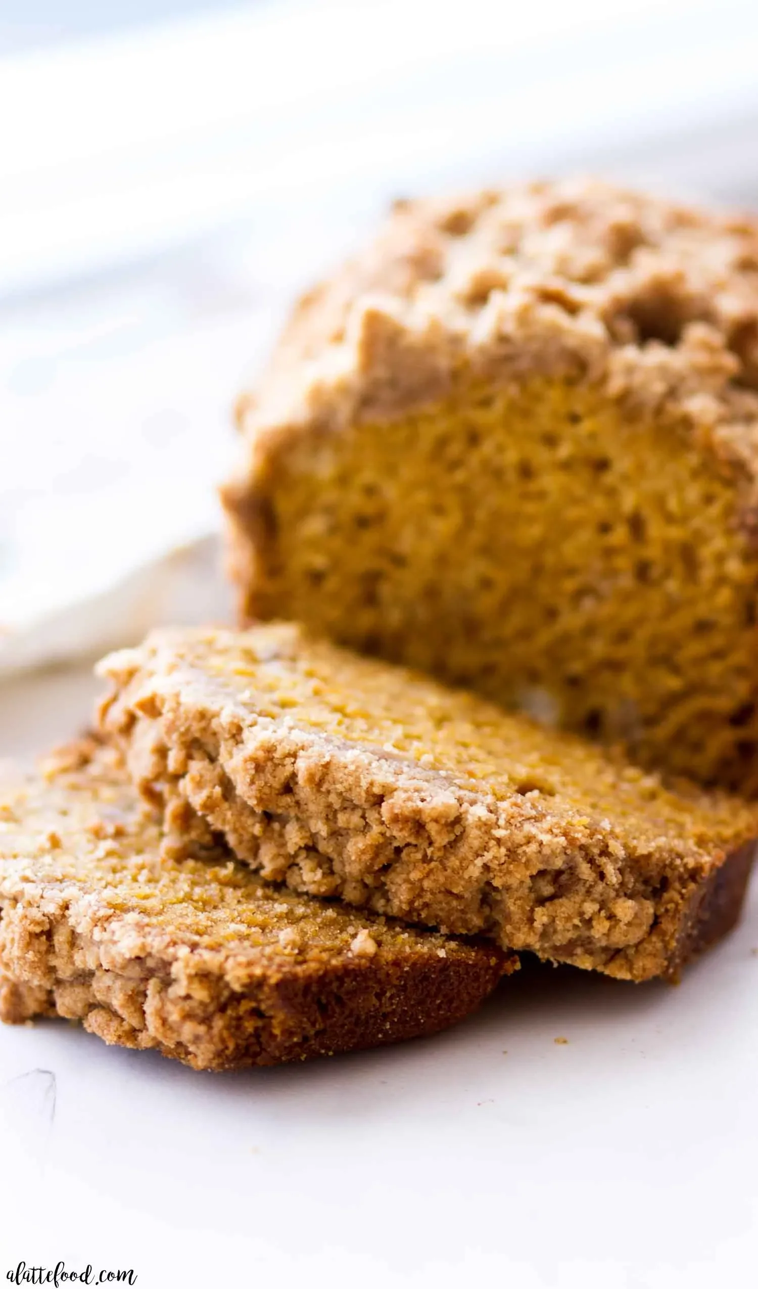 Easy-Pumpkin-Bread-with-Crumb-Topping-24.webp